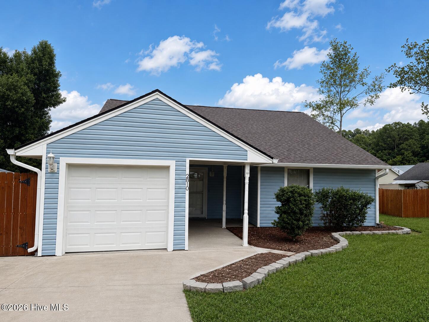 2810 Ridgecrest Drive Property Photo 1
