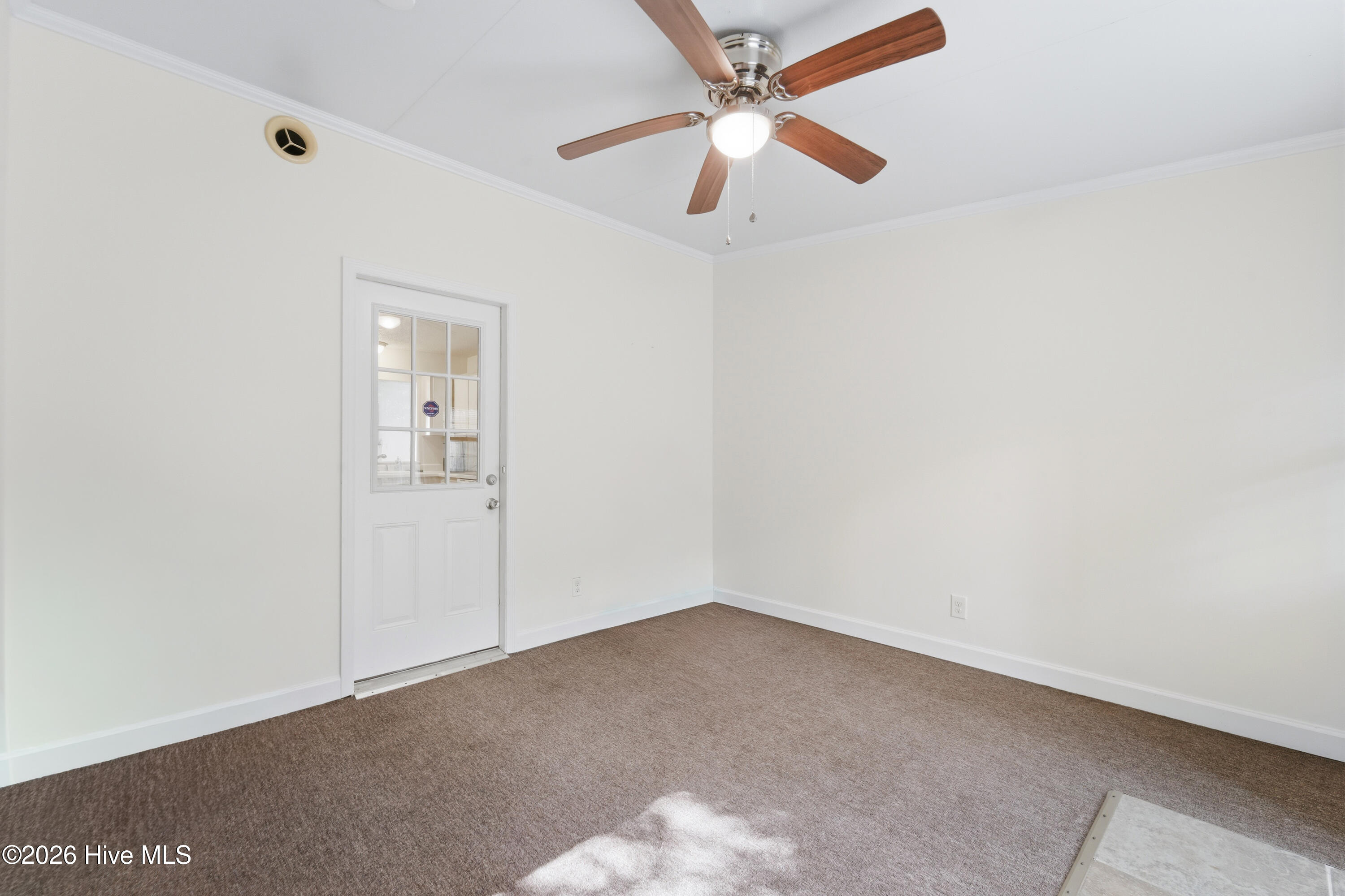 109 Spring Meadows Circle Property Photo 17