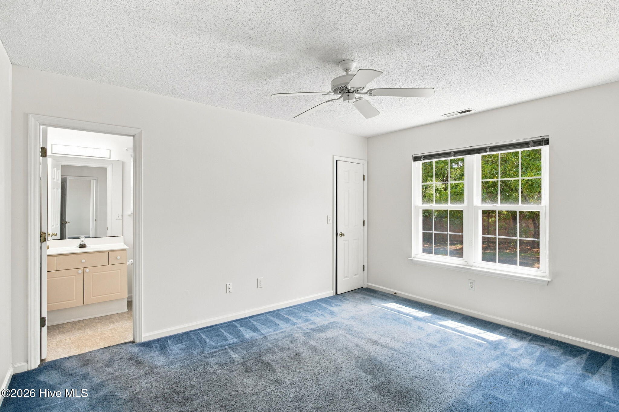 6318 Standsberry Lane Property Photo 16