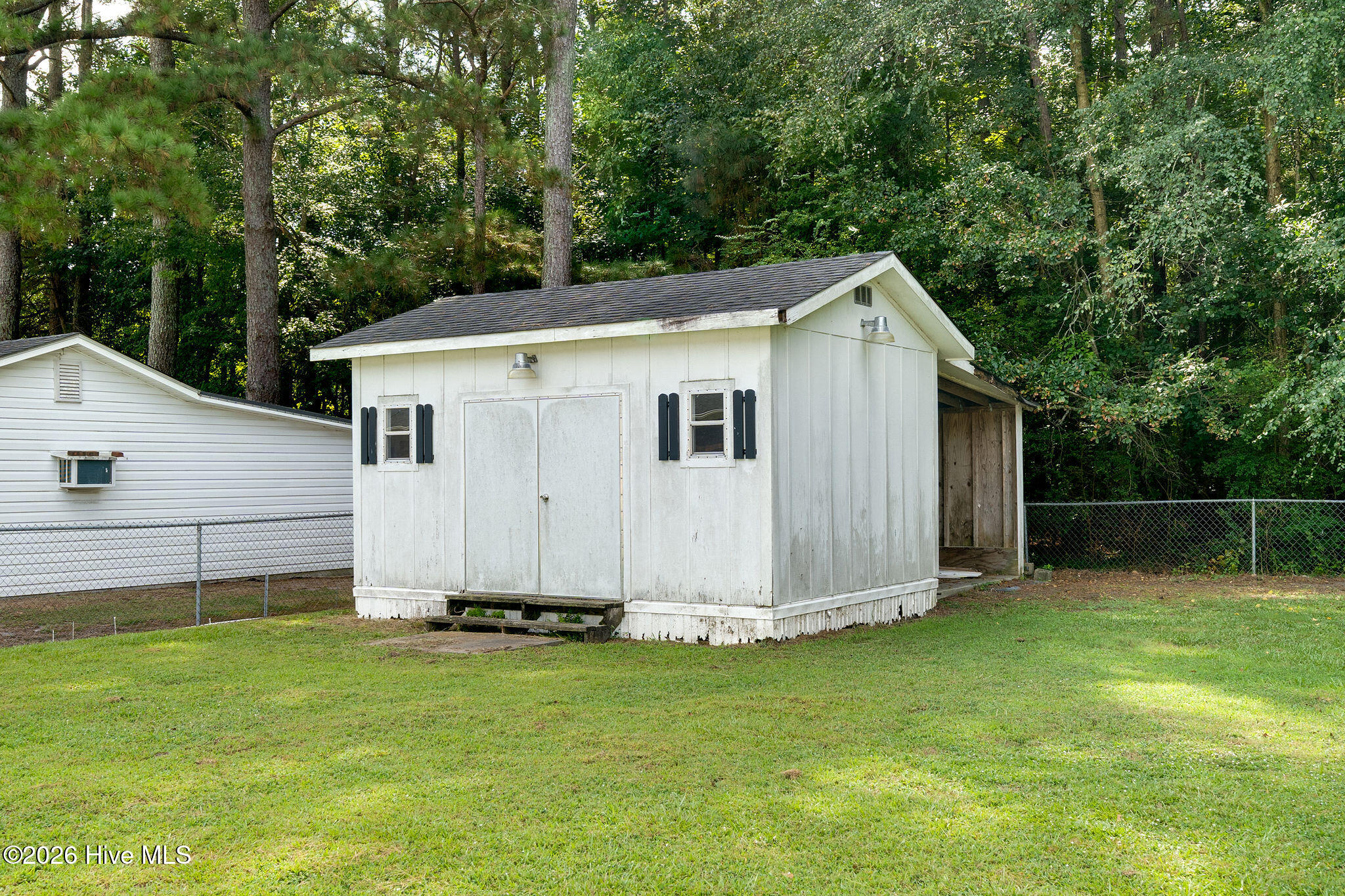 414 Forrest Road Property Photo 26