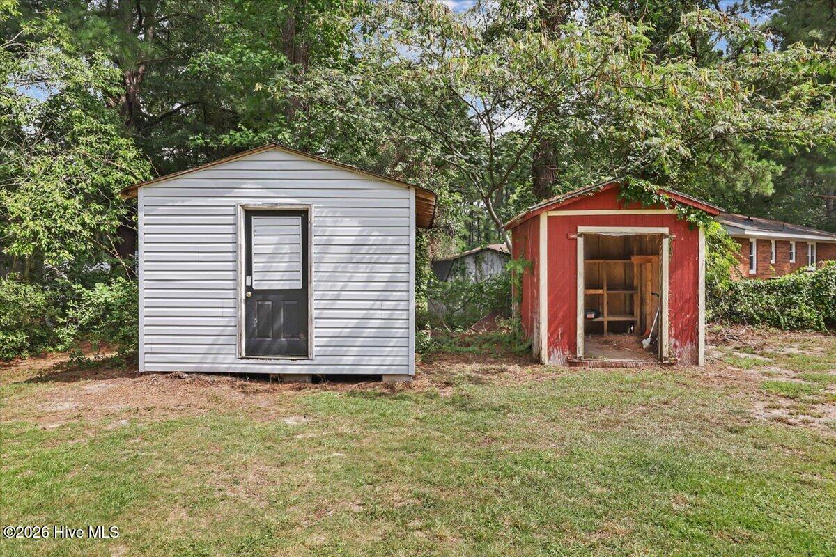506 E Elm Street Property Photo 7