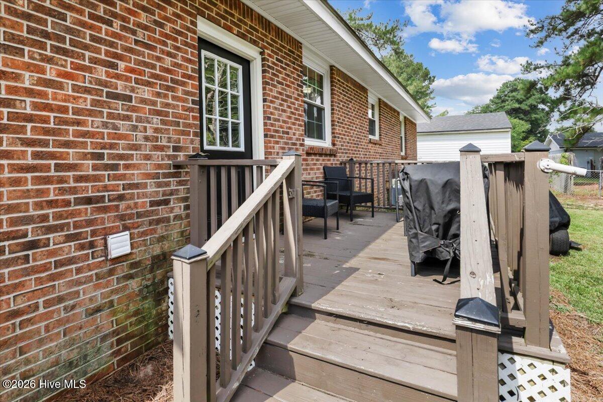 506 E Elm Street Property Photo 10
