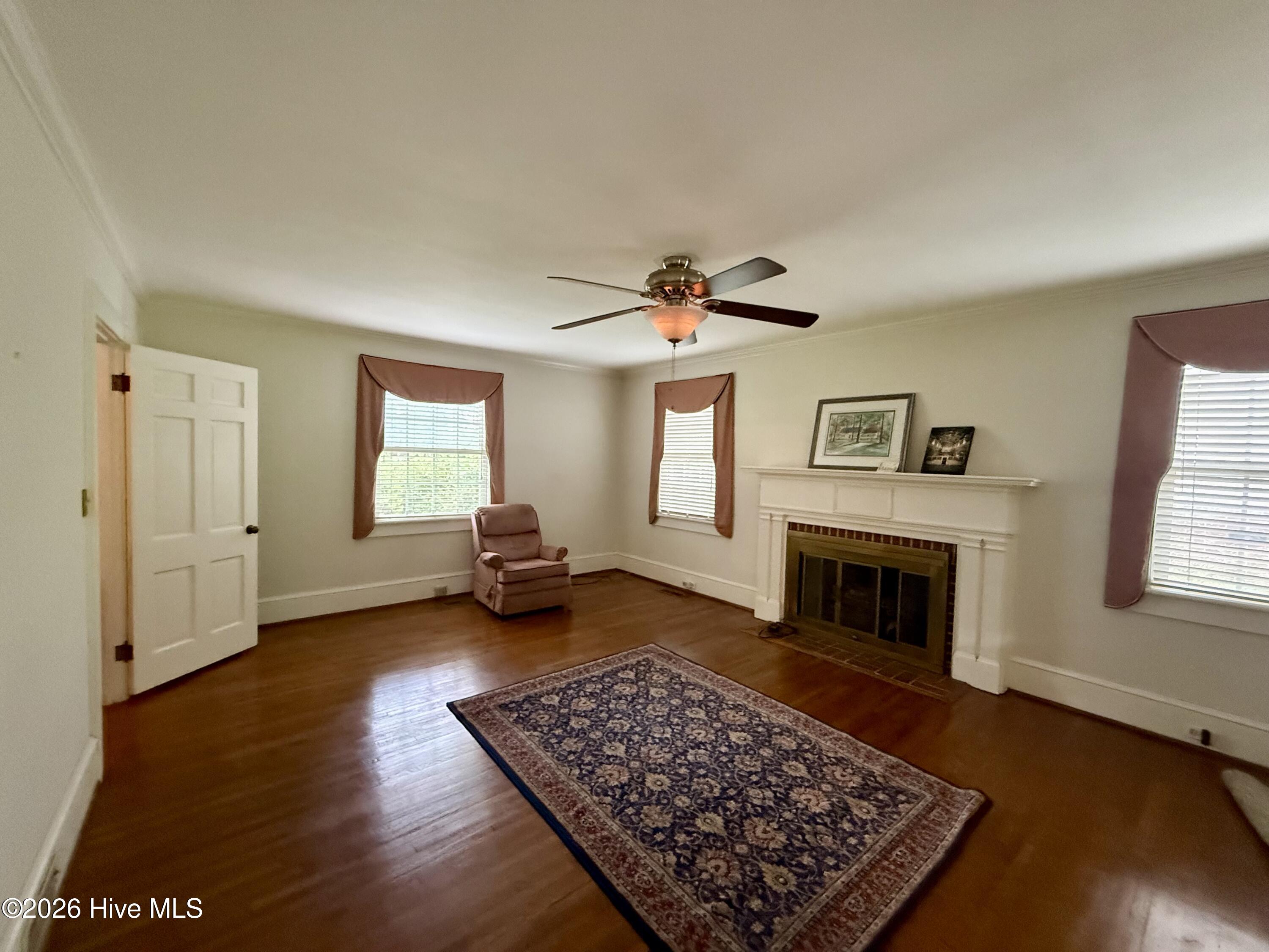 208 Crescent Drive Property Photo 14