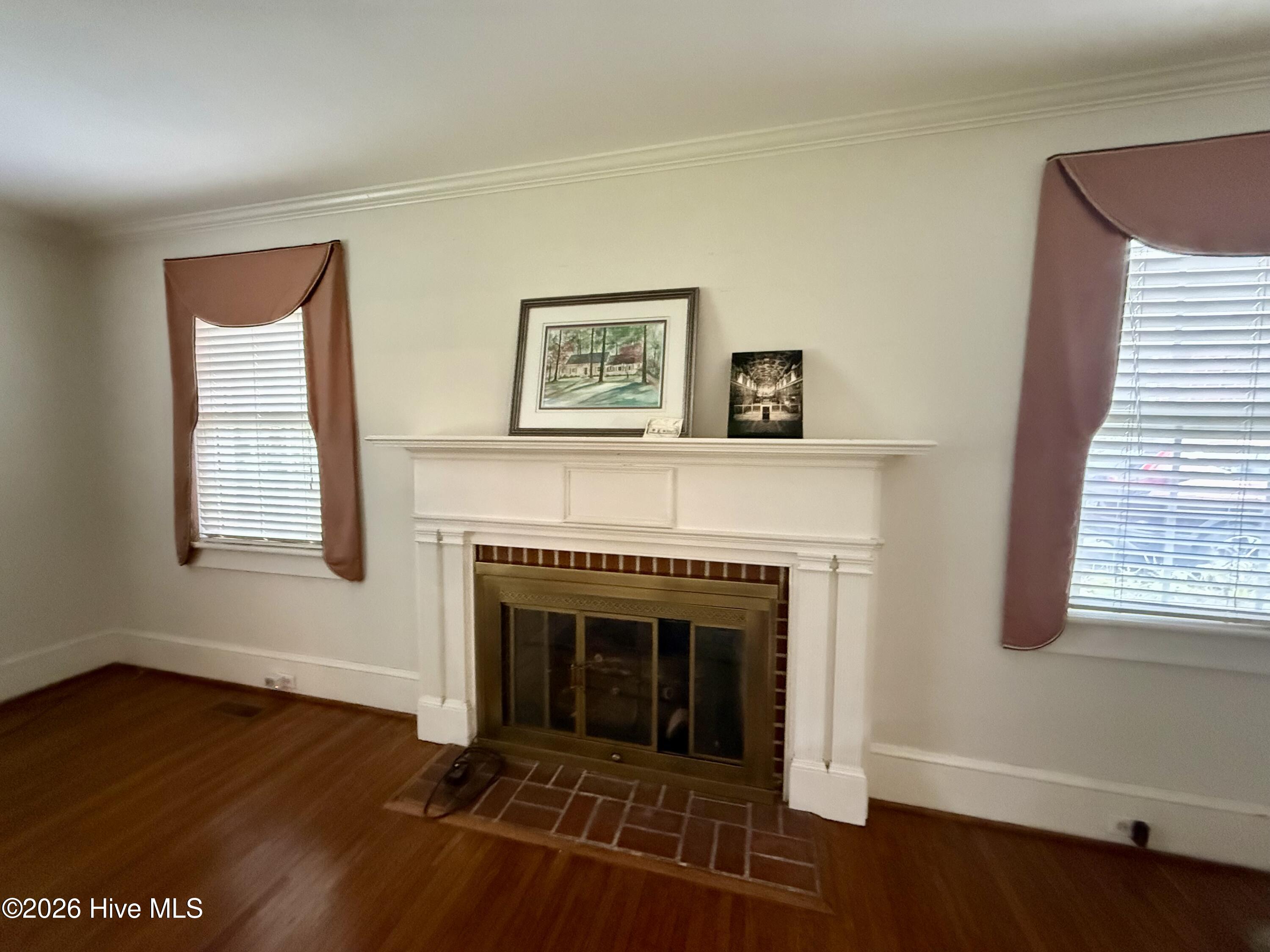 208 Crescent Drive Property Photo 15