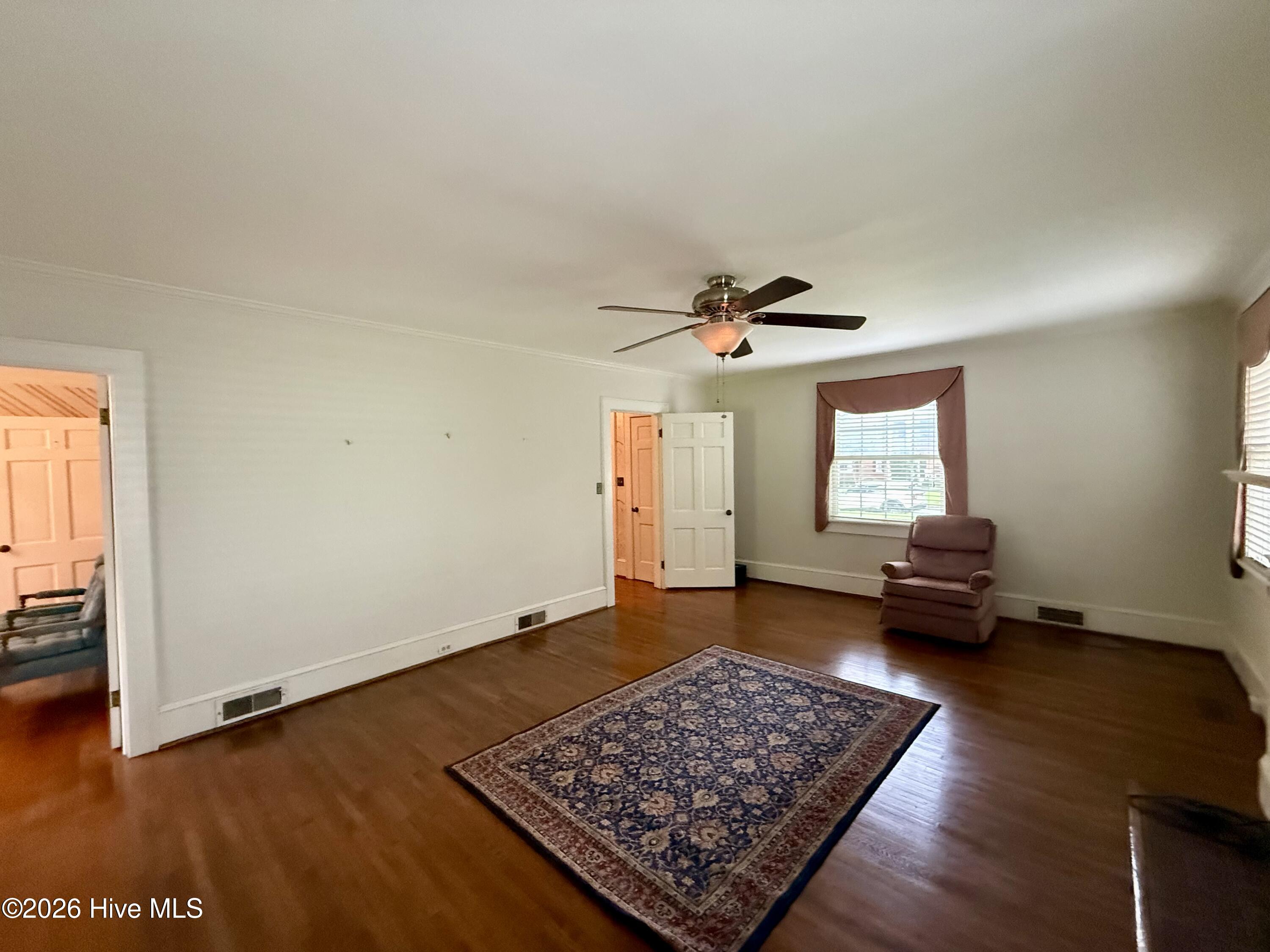 208 Crescent Drive Property Photo 16