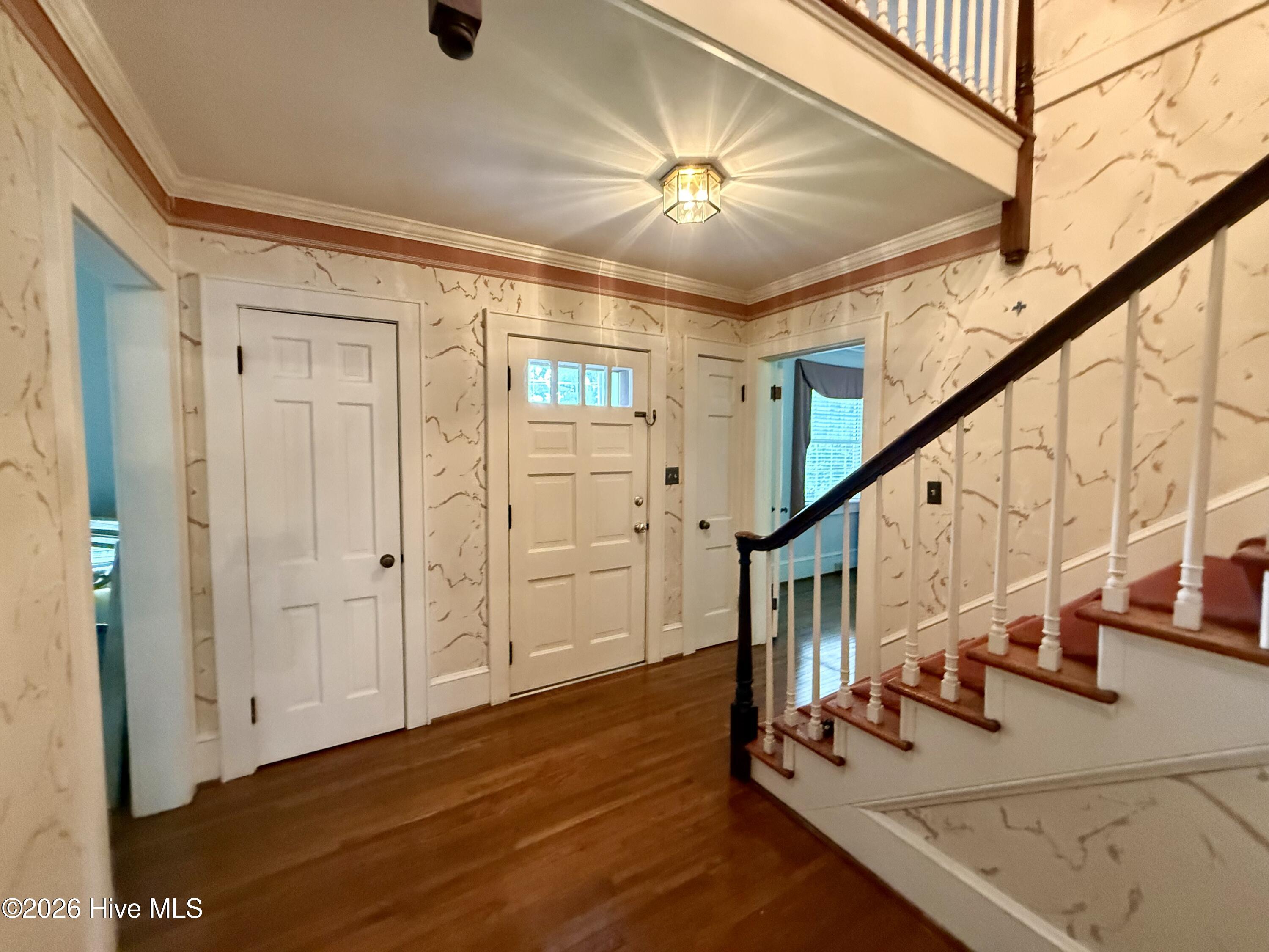 208 Crescent Drive Property Photo 21