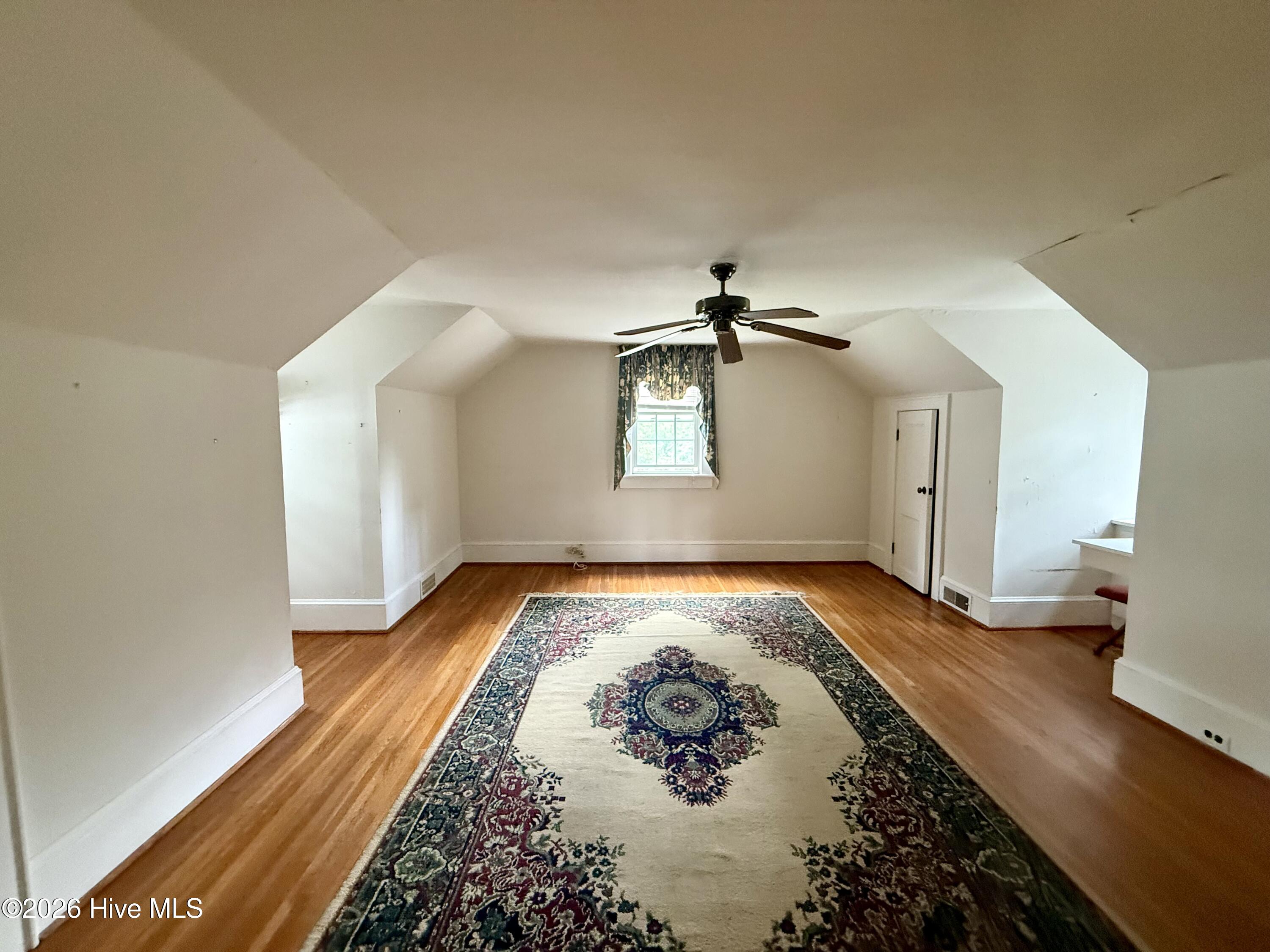 208 Crescent Drive Property Photo 24