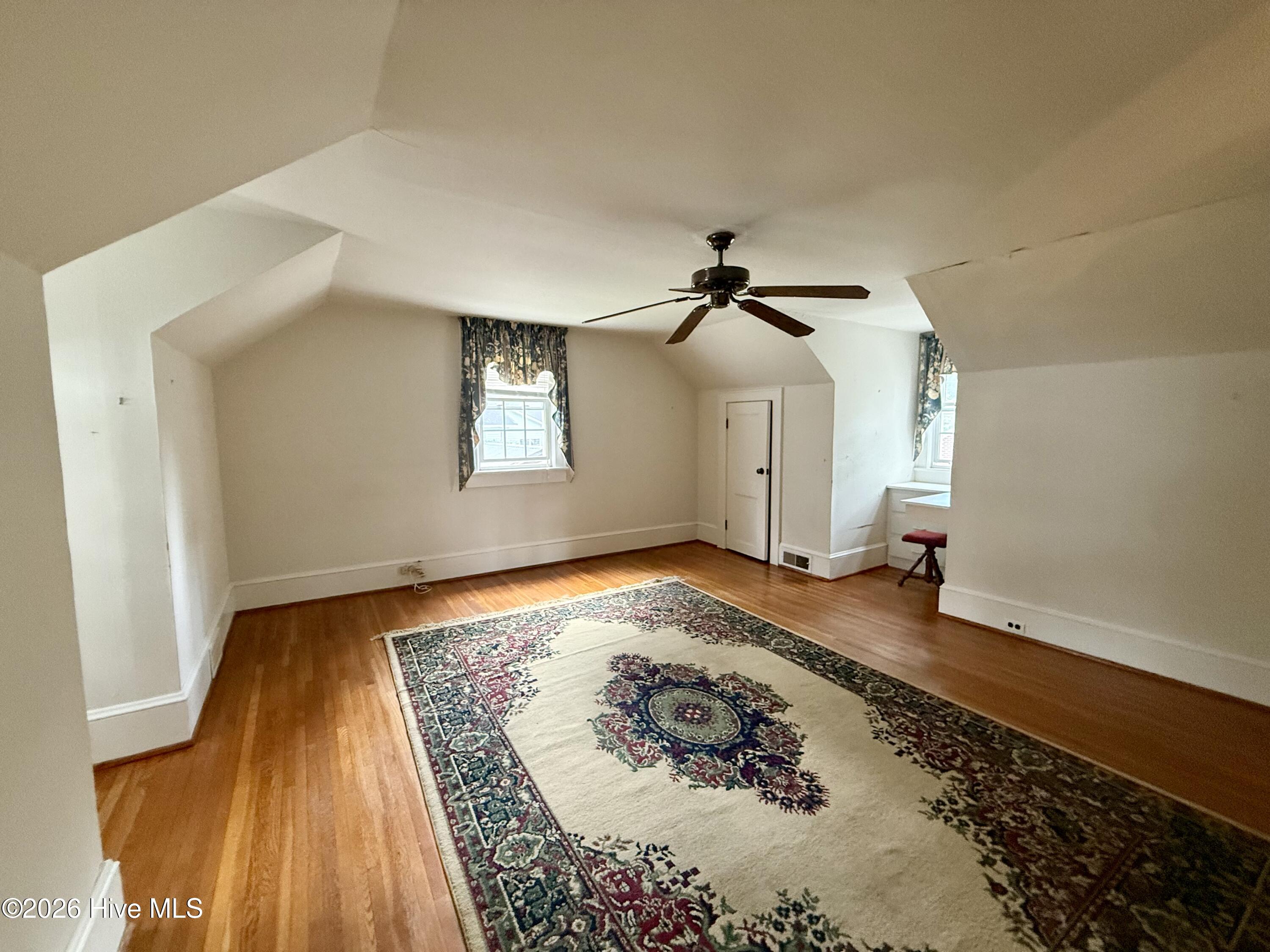 208 Crescent Drive Property Photo 25