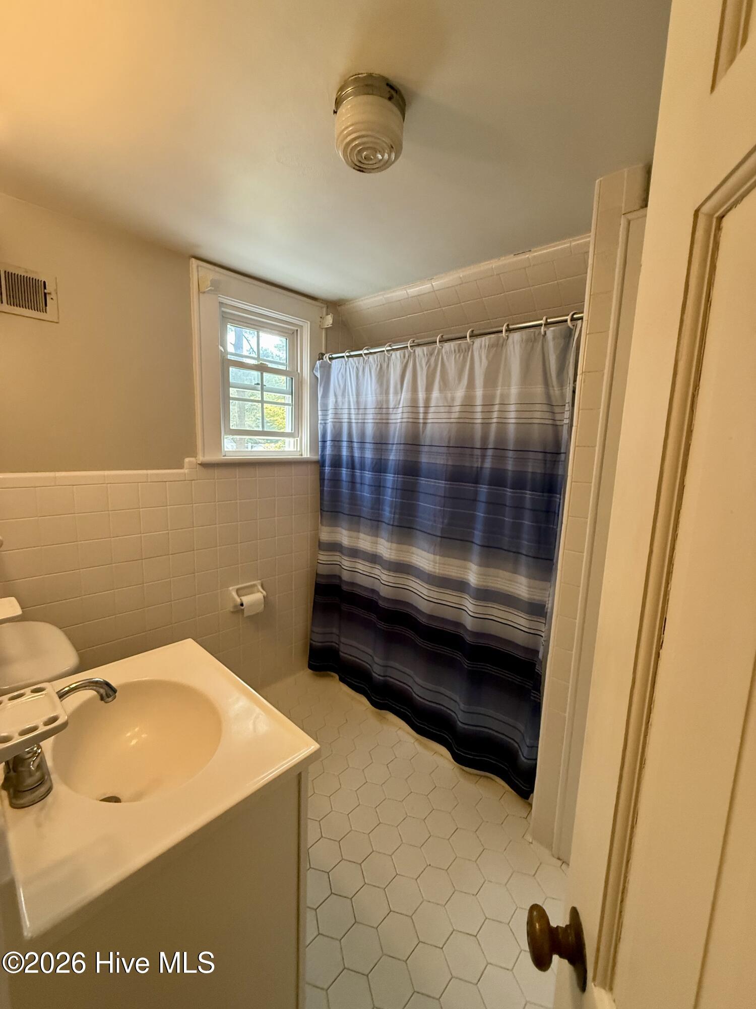 208 Crescent Drive Property Photo 29