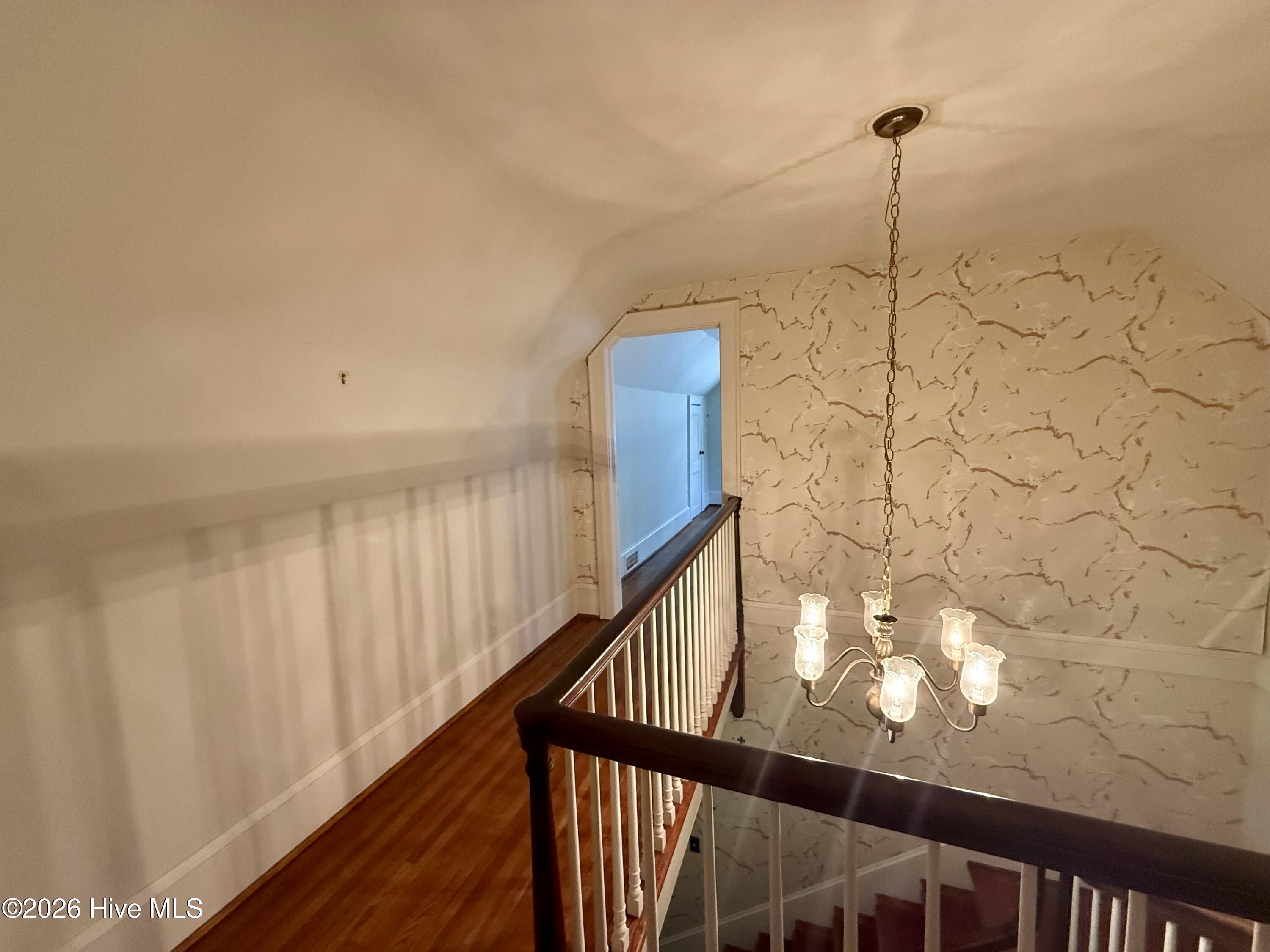 208 Crescent Drive Property Photo 30