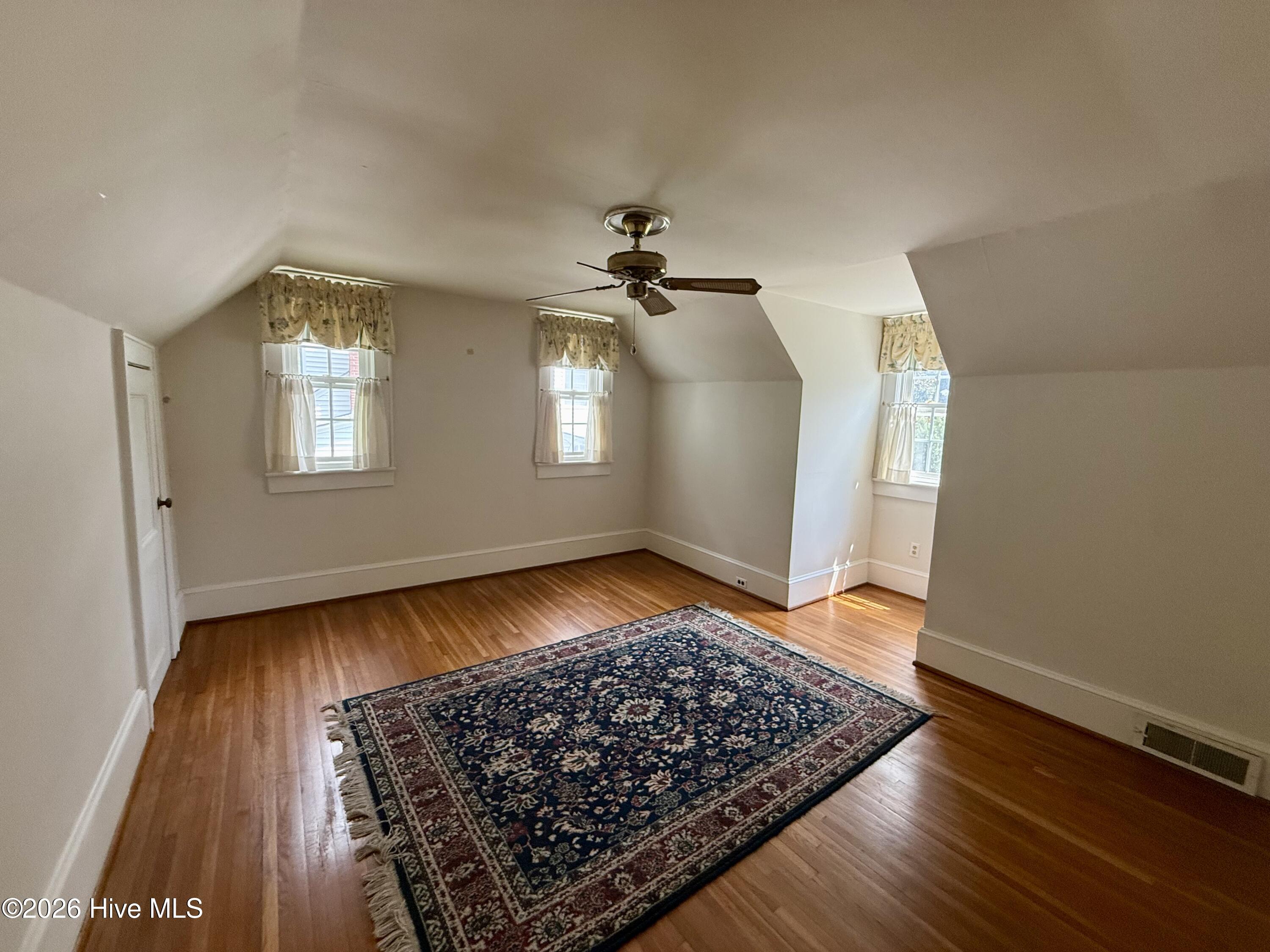 208 Crescent Drive Property Photo 31