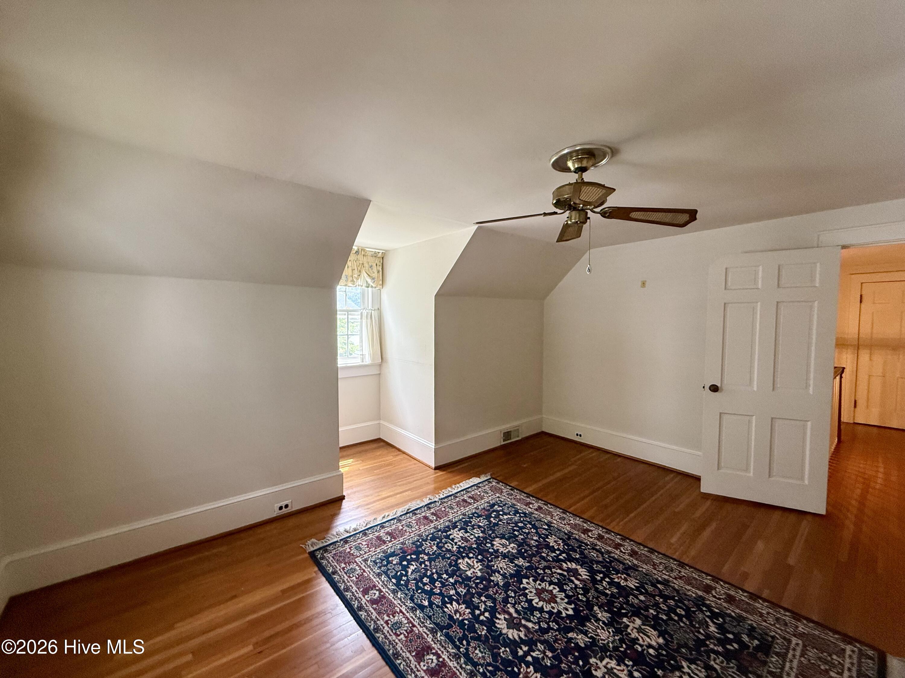 208 Crescent Drive Property Photo 32