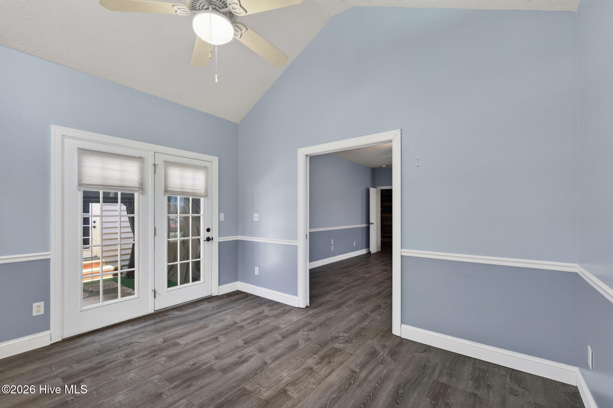 283 Green View Road Property Photo 26