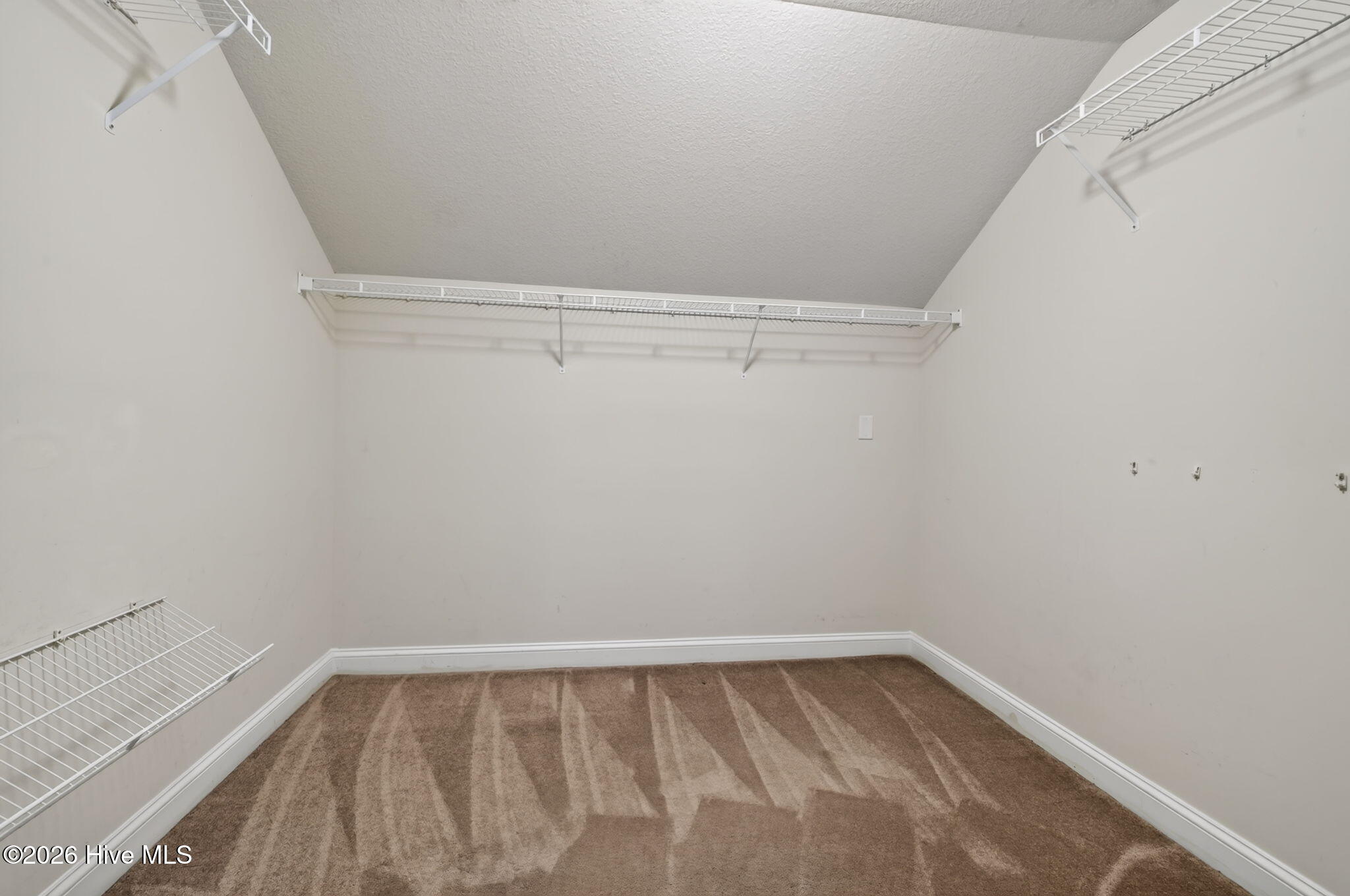 283 Green View Road Property Photo 33