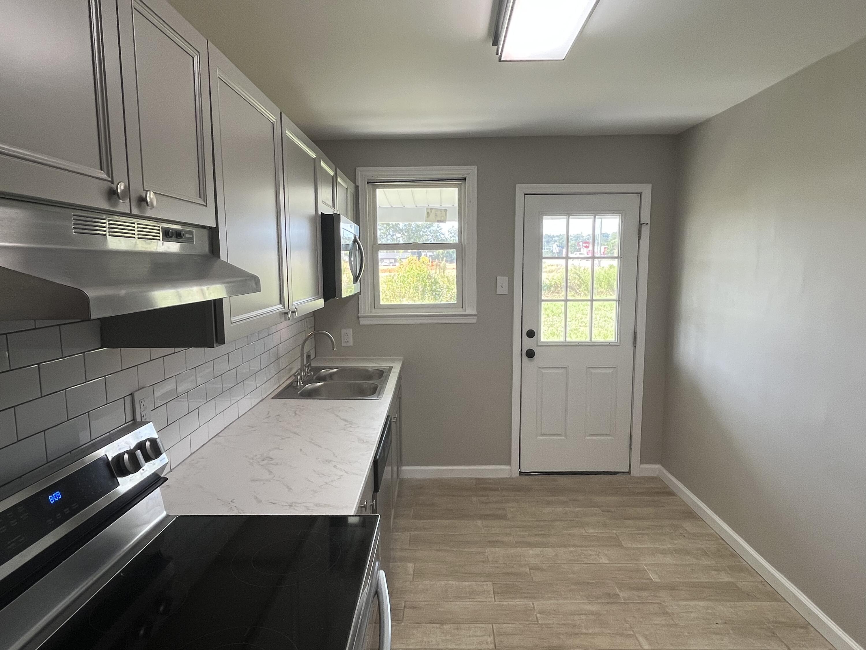 484 Metz Drive Property Photo 8