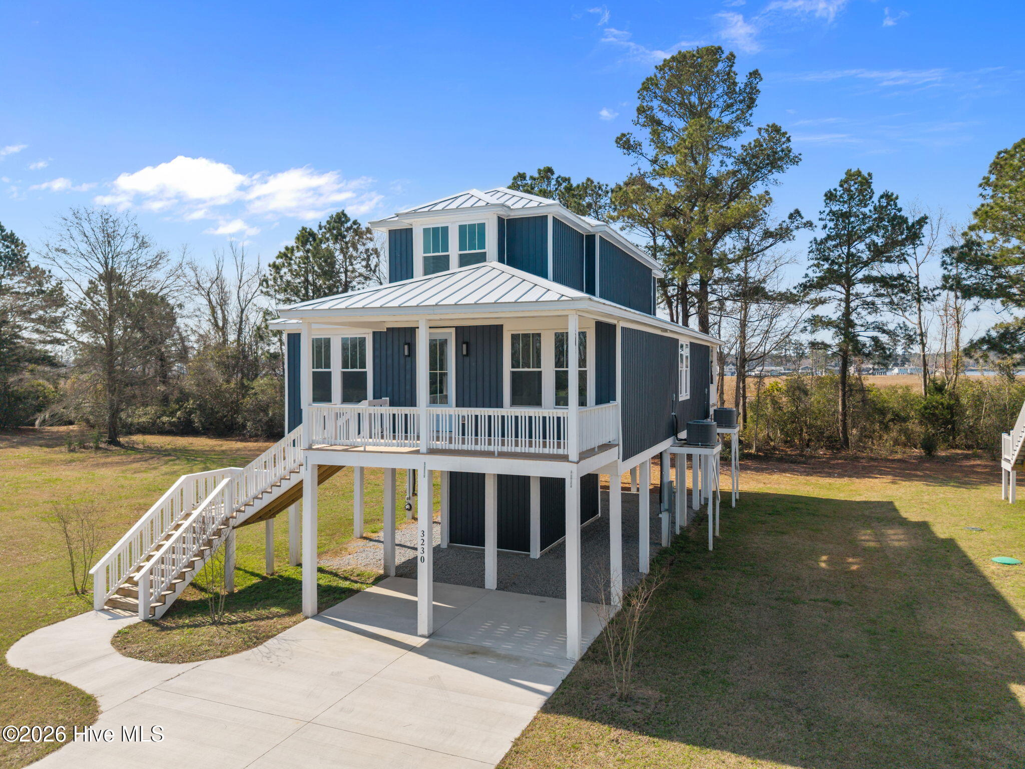 3230 Whichards Beach Road Property Photo 1