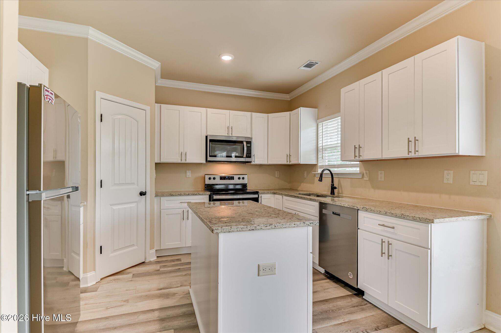 2413 Faith Trail Property Photo 15
