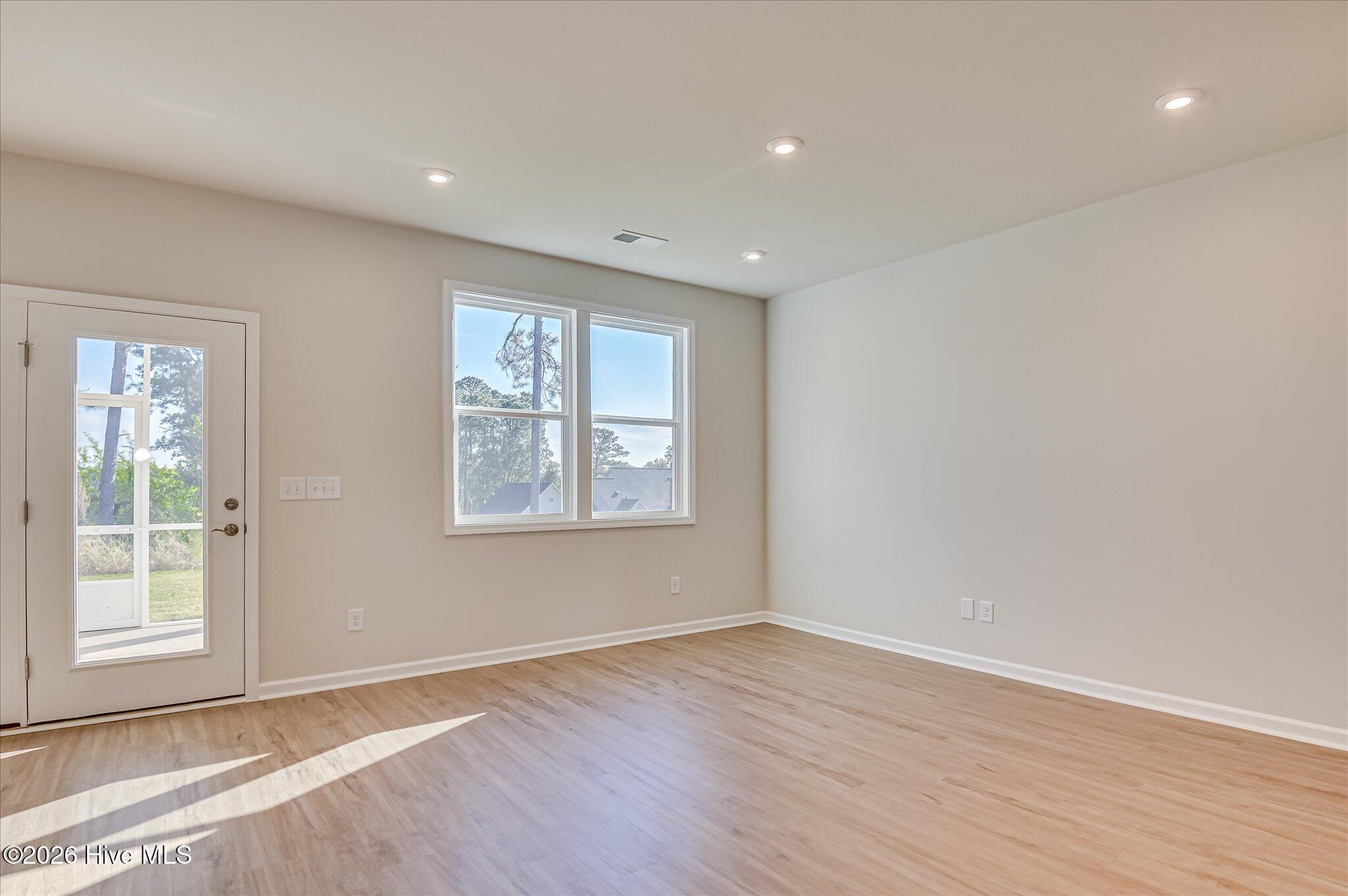 727 Tess Street Property Photo 7