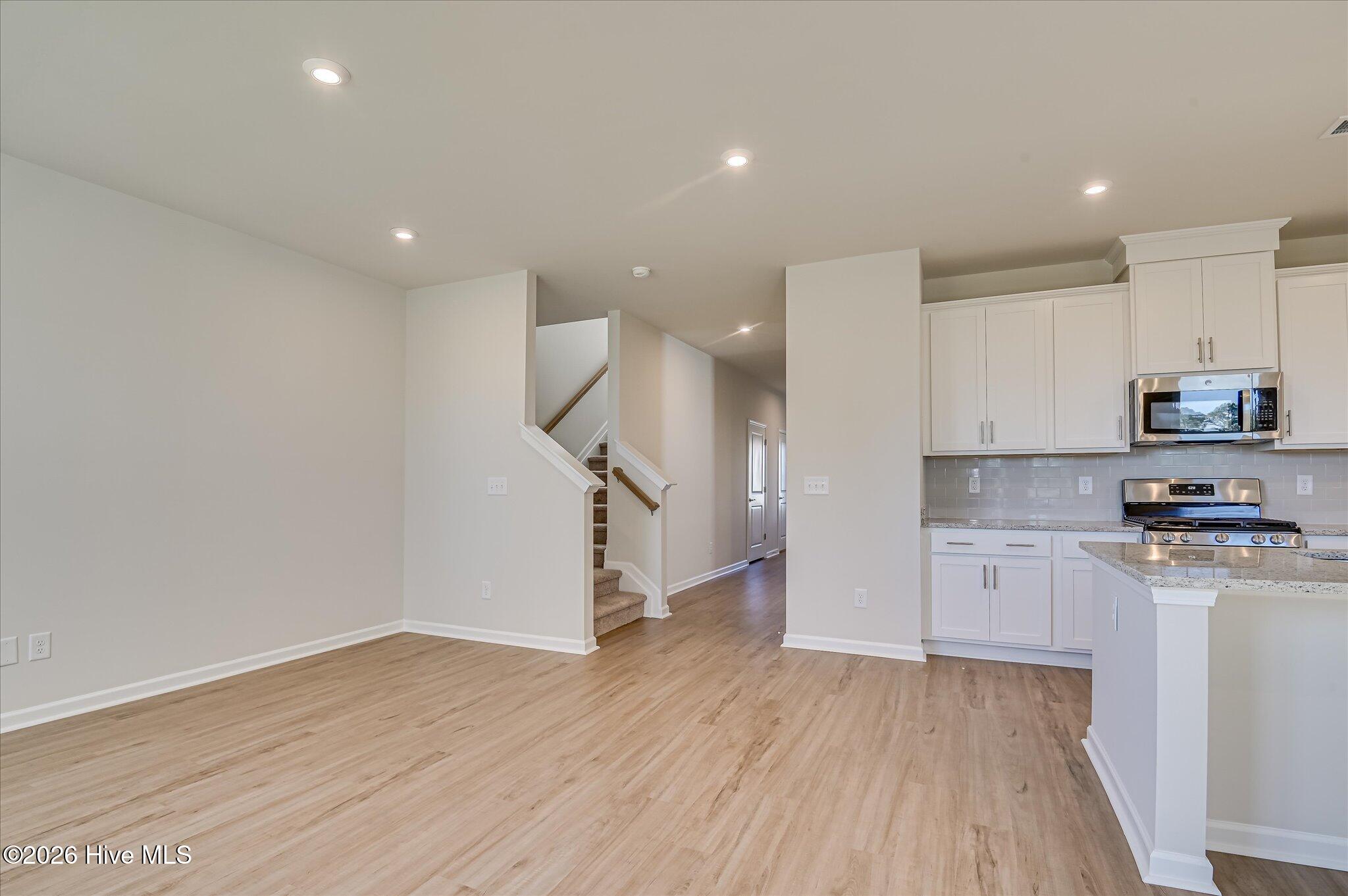 727 Tess Street Property Photo 8