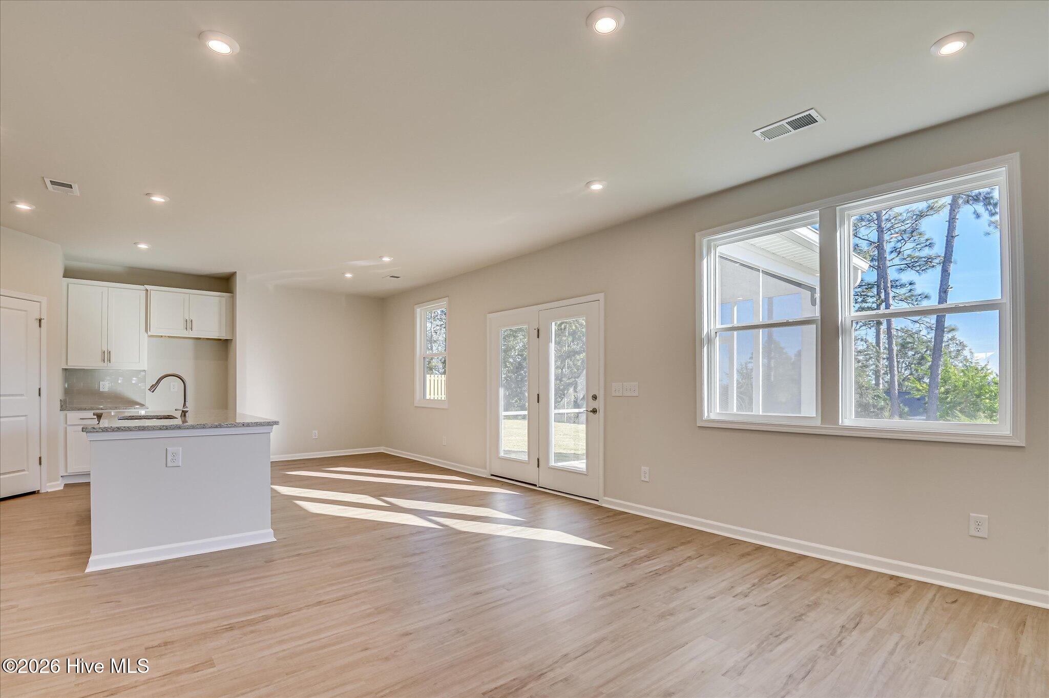 727 Tess Street Property Photo 10