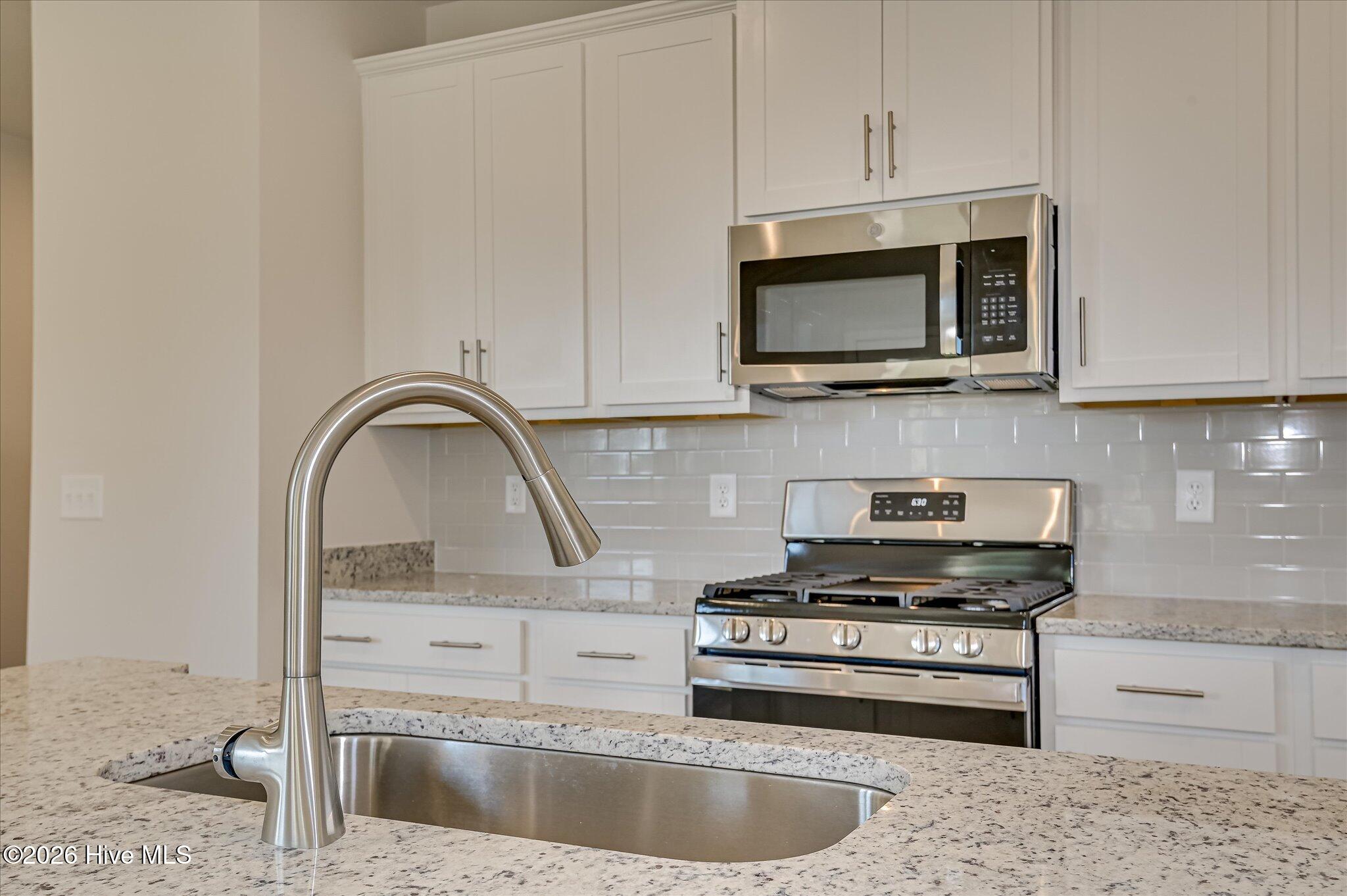 727 Tess Street Property Photo 14