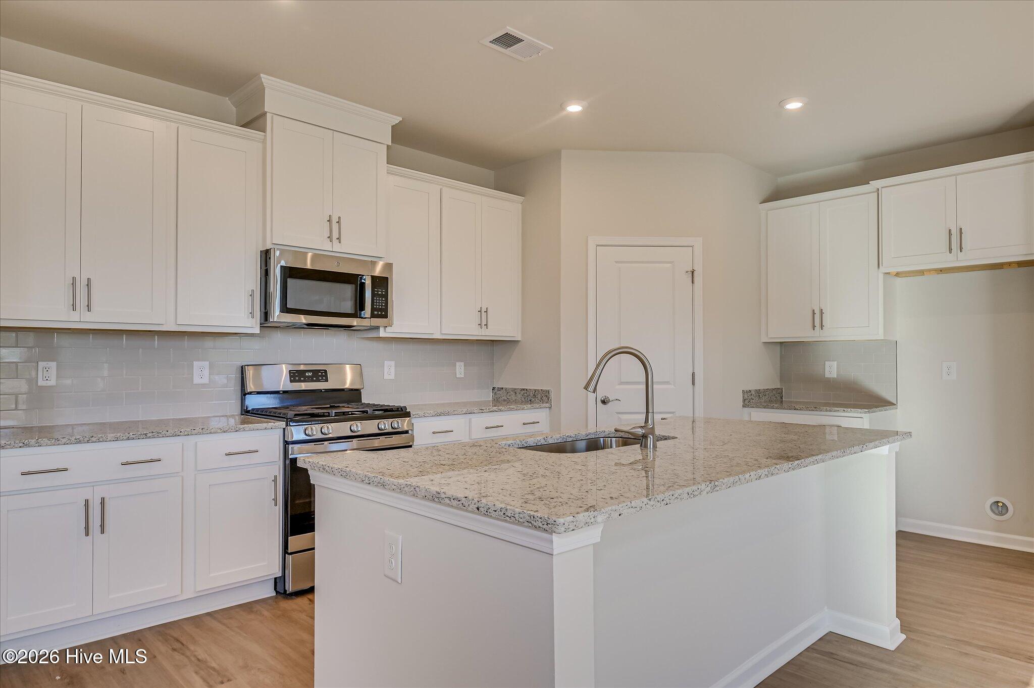 727 Tess Street Property Photo 18