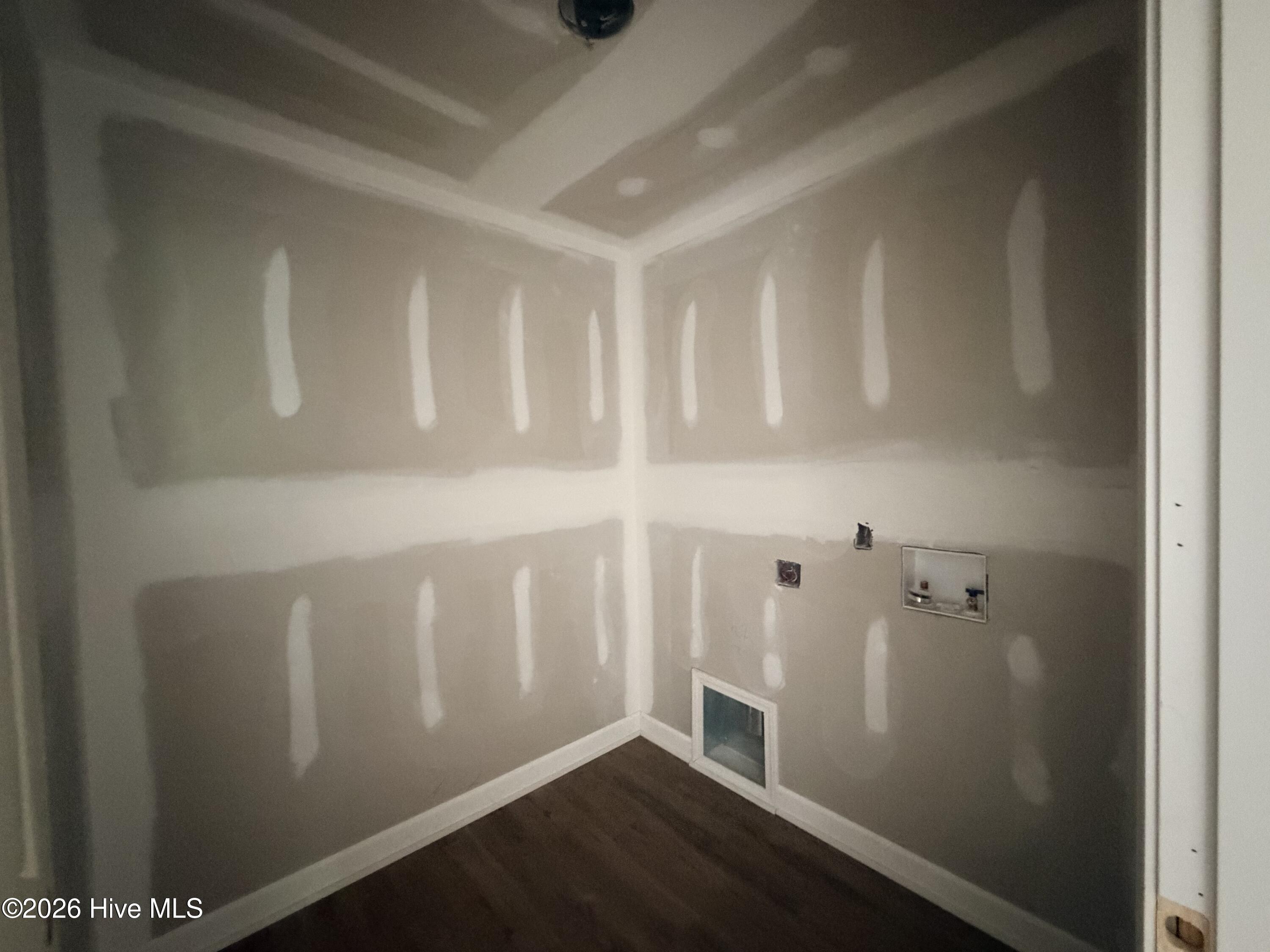 621 Property Photo 53