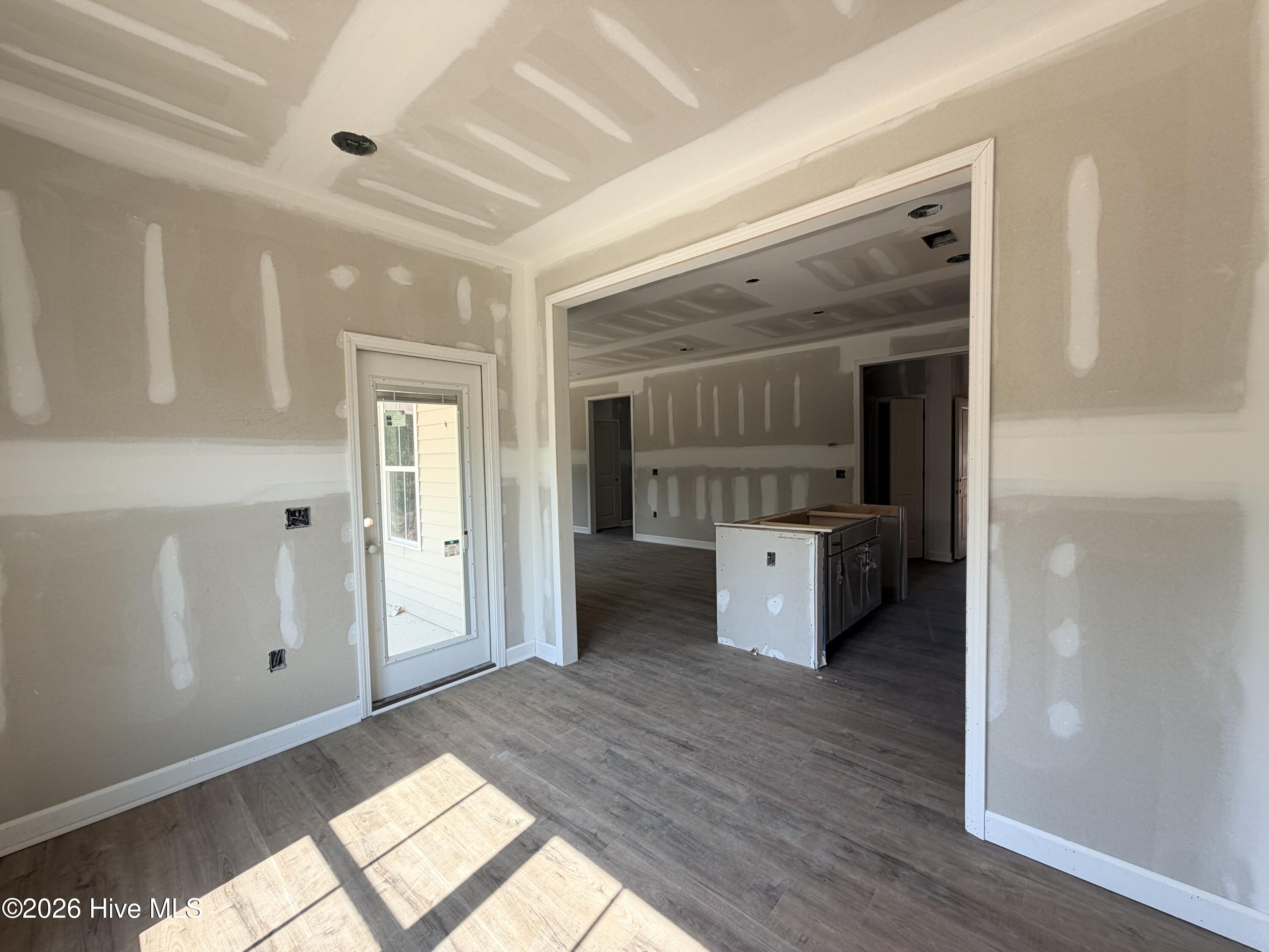 609 Property Photo 11