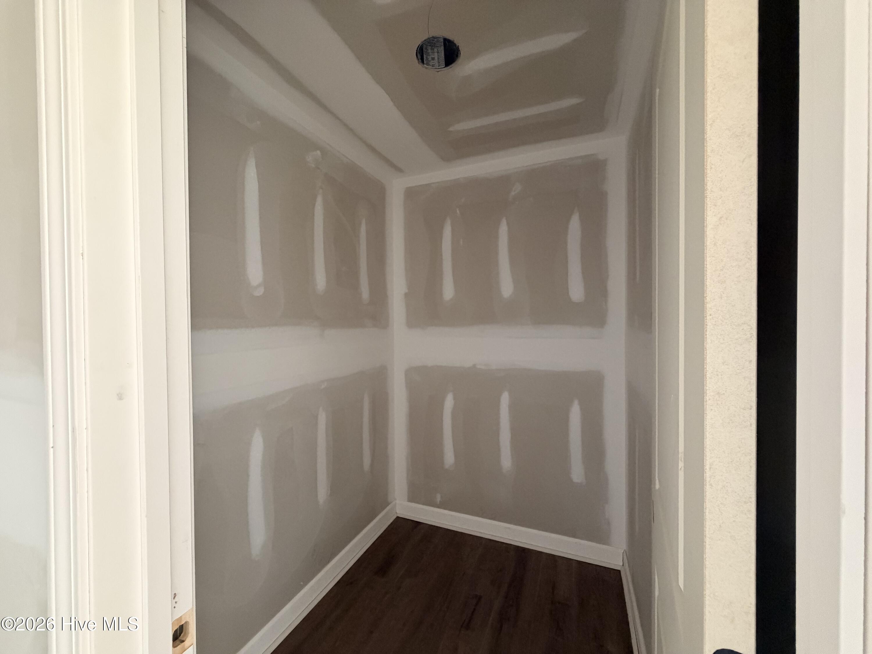 609 Property Photo 23