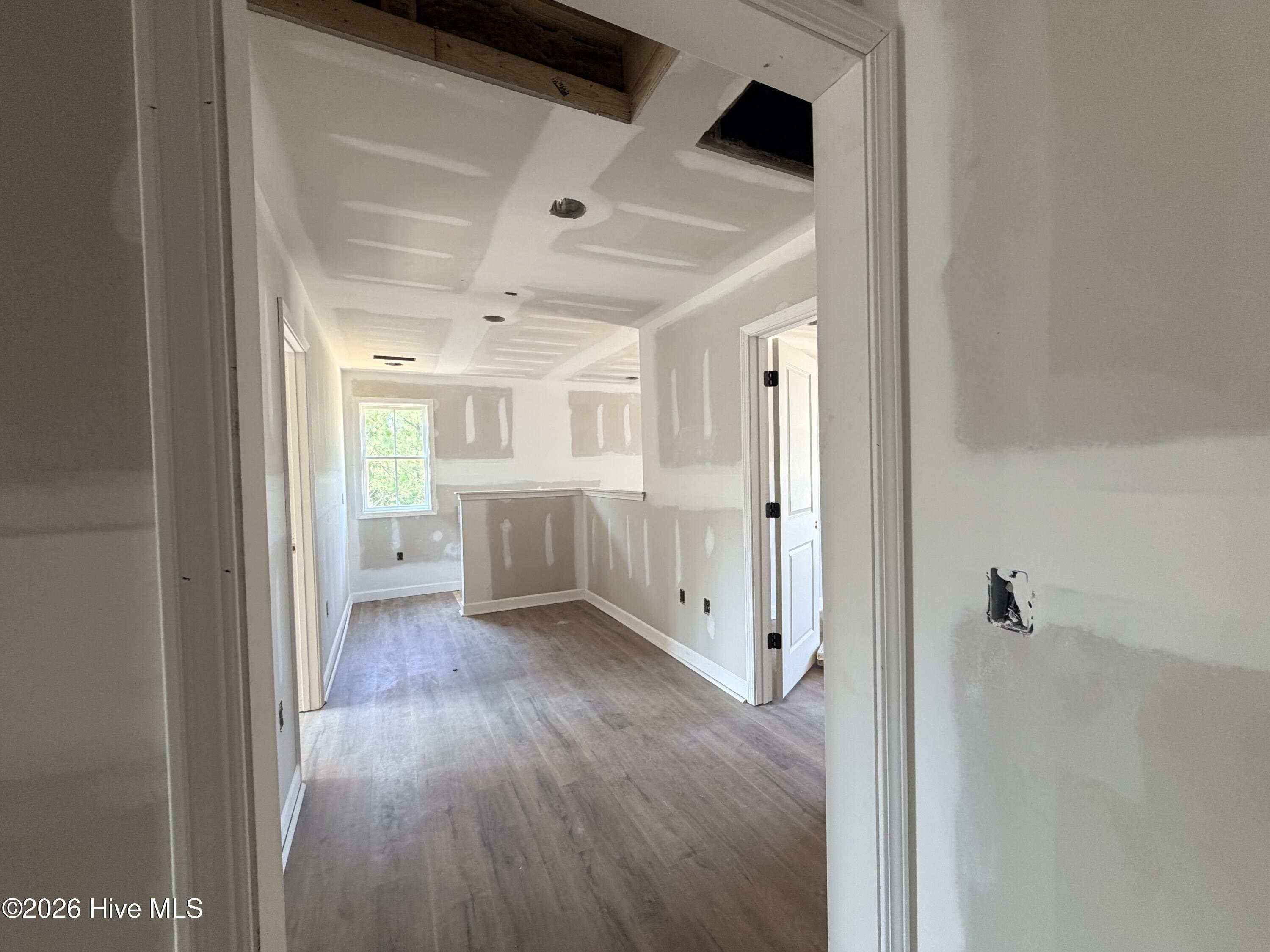 609 Property Photo 25