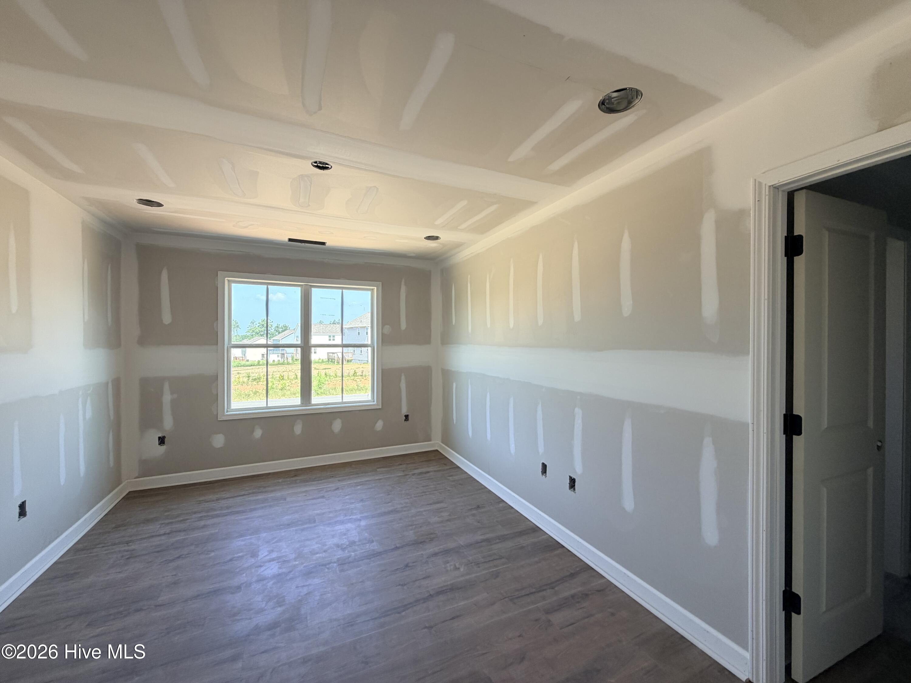 609 Property Photo 26