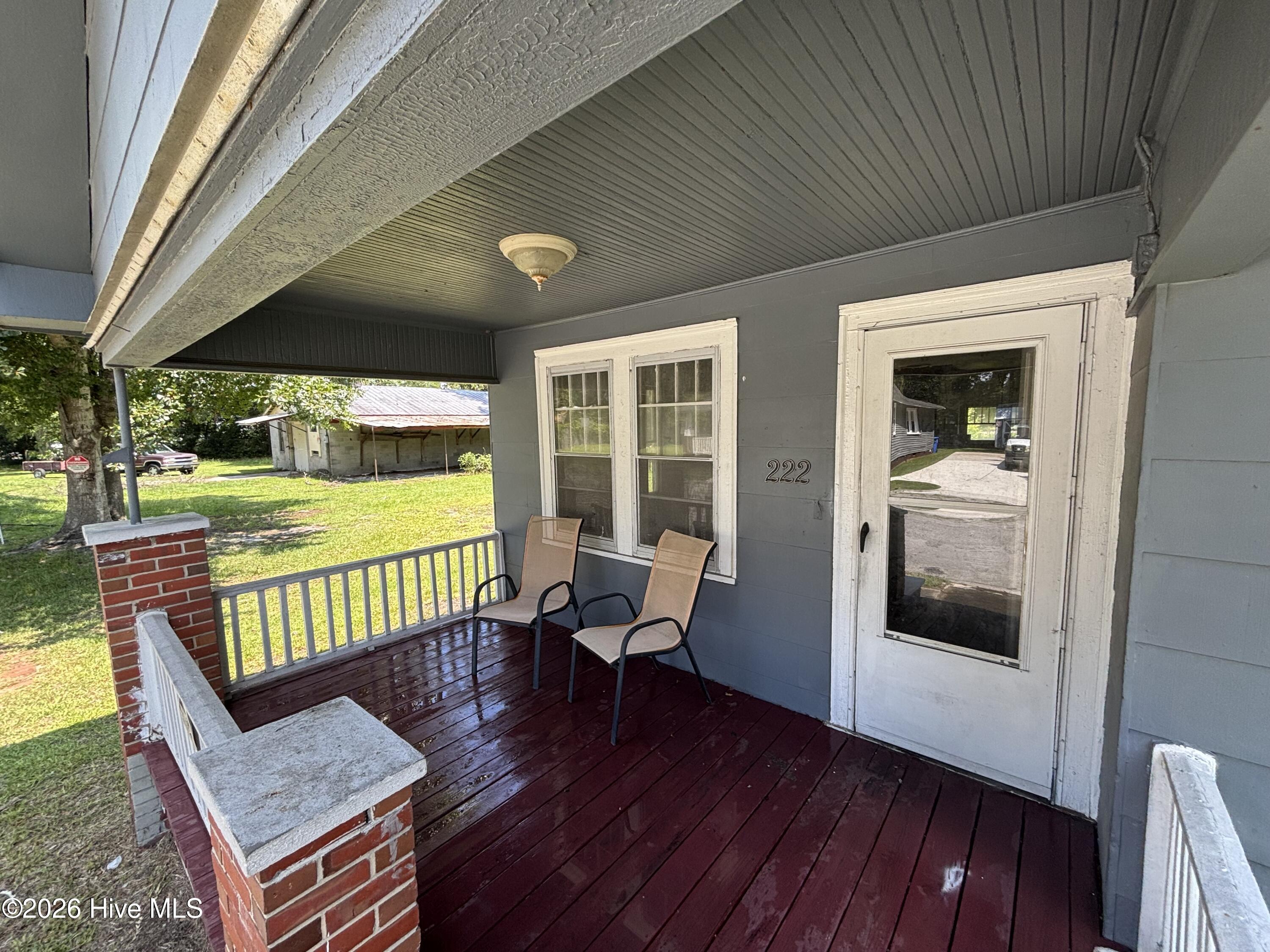 222 Evans Street Property Photo 7