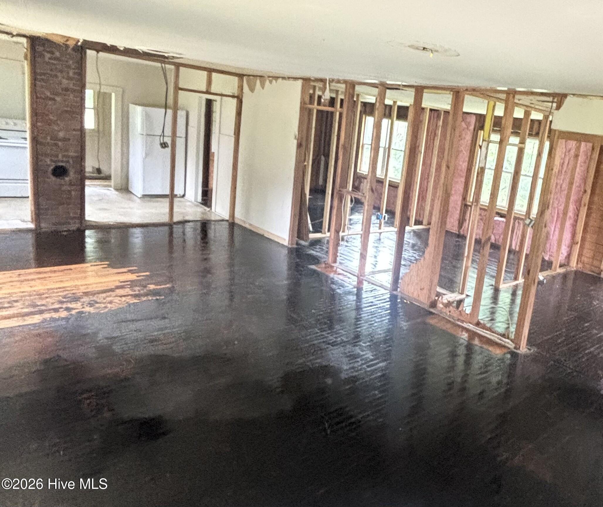 222 Evans Street Property Photo 8