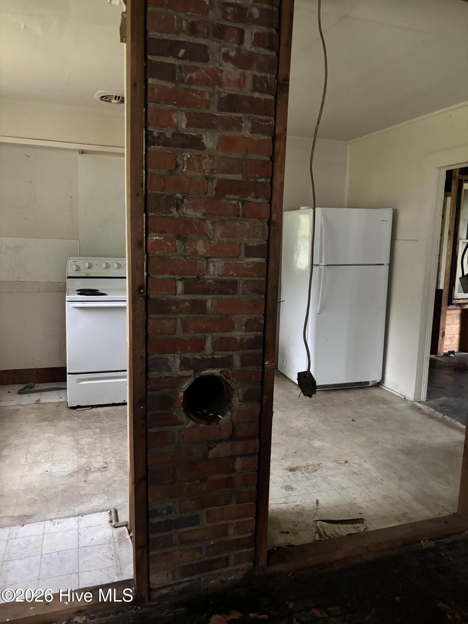 222 Evans Street Property Photo 13