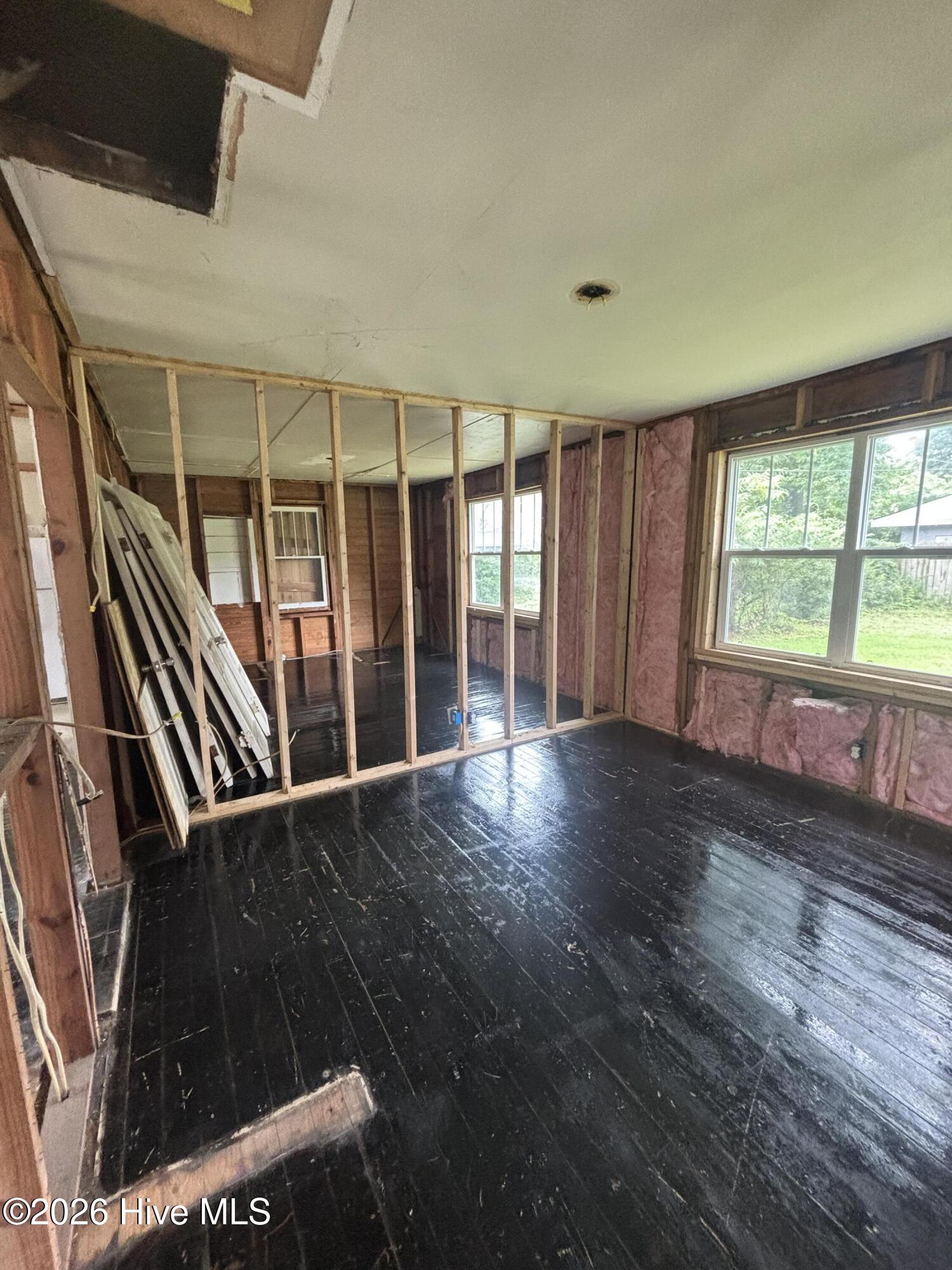 222 Evans Street Property Photo 18