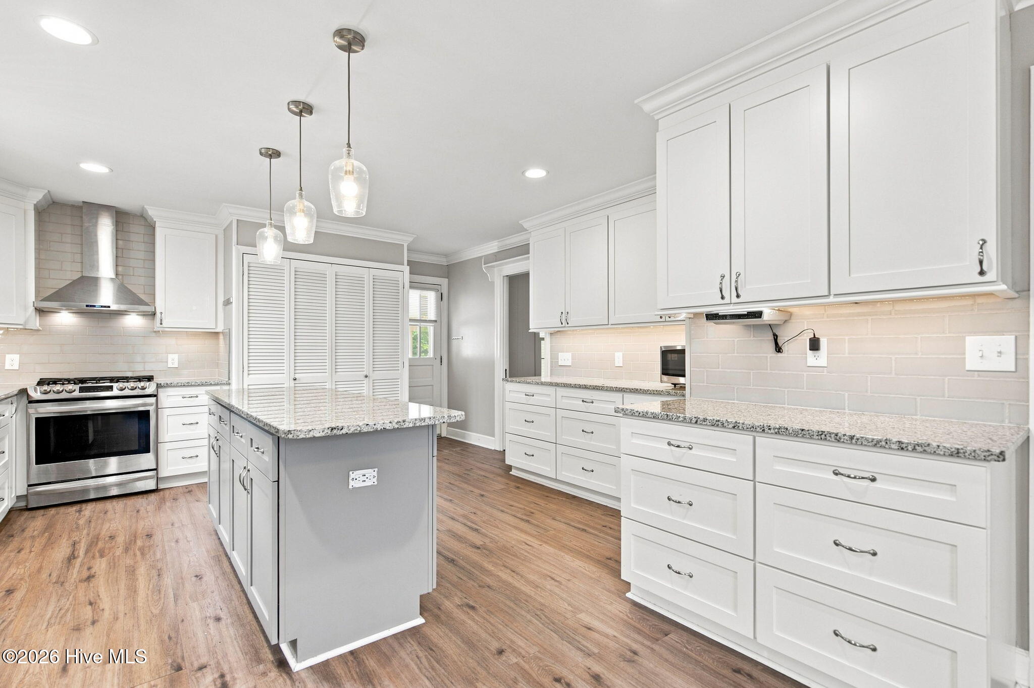120 Windemere Road Property Photo 18
