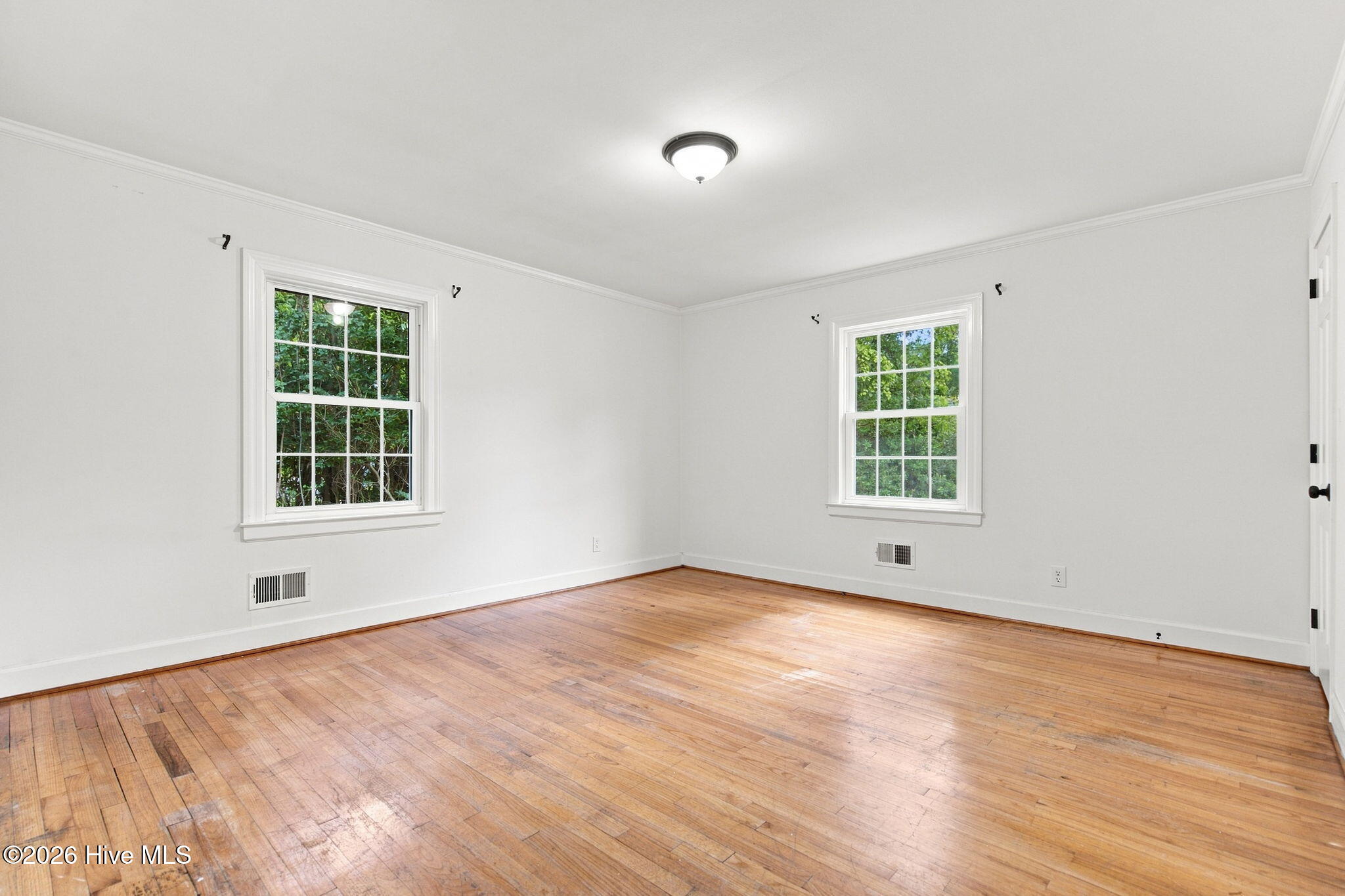 120 Windemere Road Property Photo 35