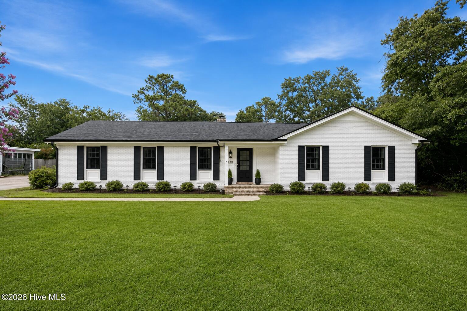 120 Windemere Road Property Photo 41