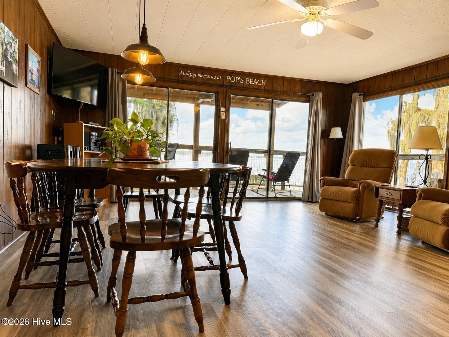 4325 Riverneck Road Property Photo 7