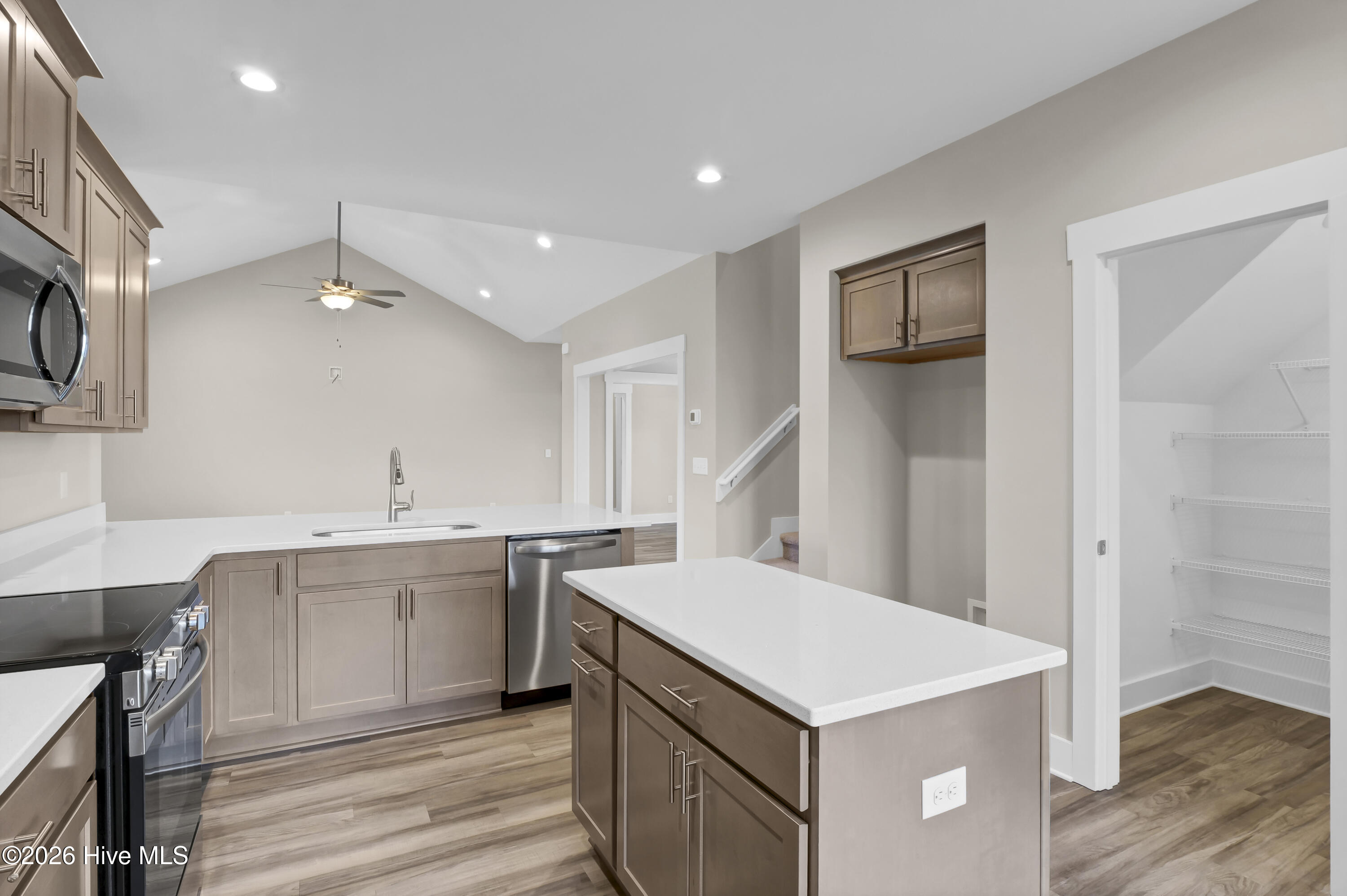 158 Becton Way Property Photo 8