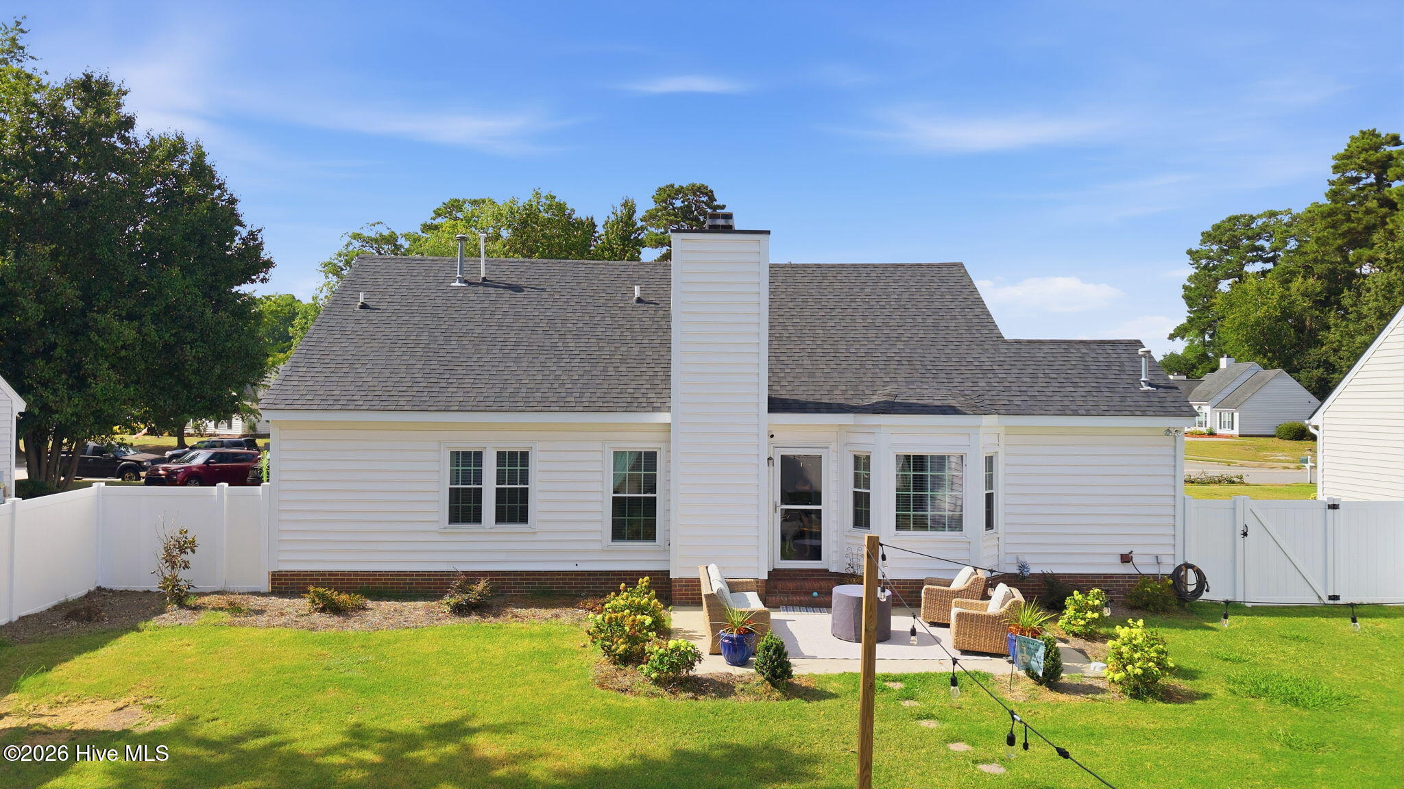 3413 Eaglechase Drive Nw Property Photo 4