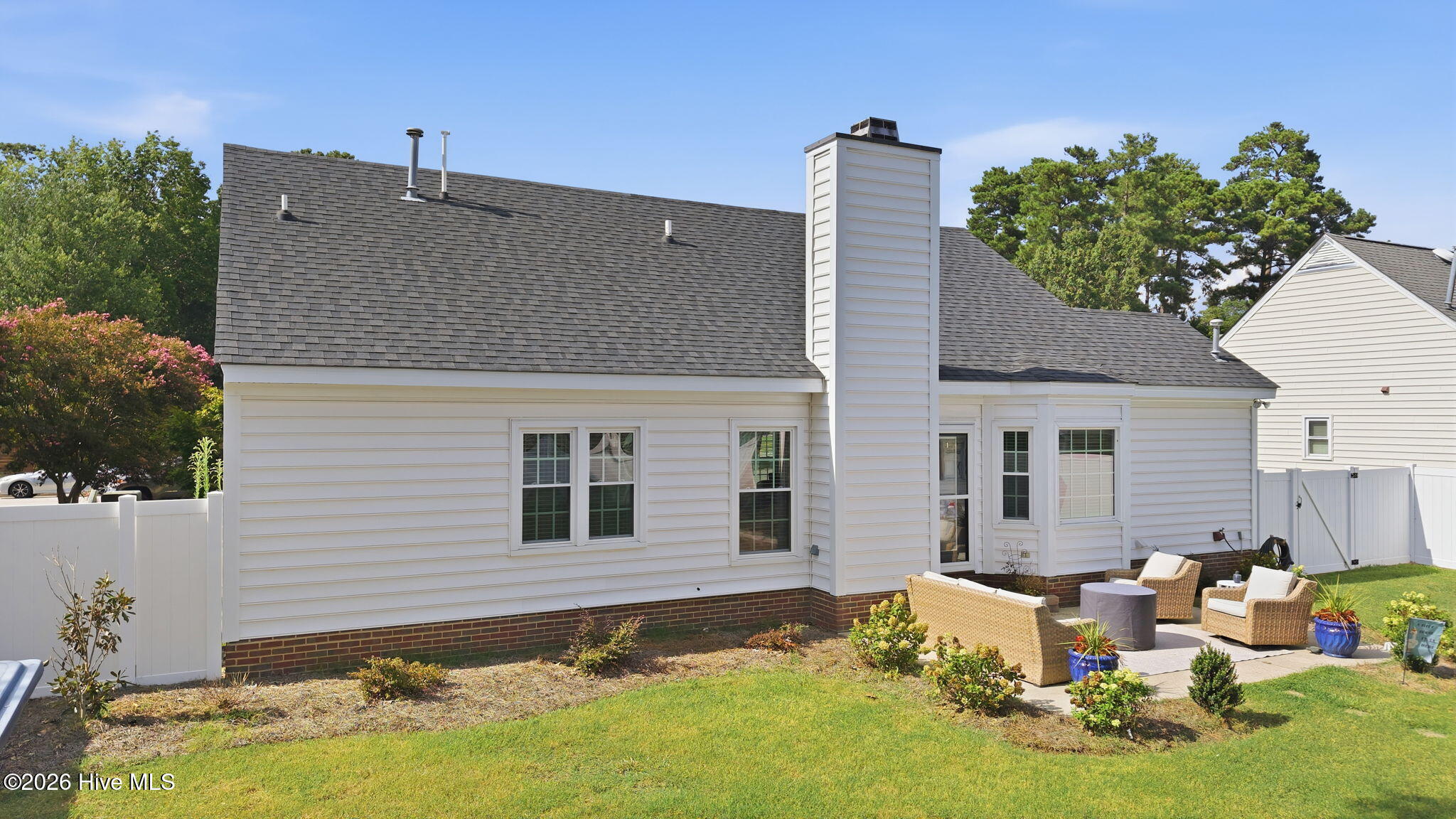 3413 Eaglechase Drive Nw Property Photo 5