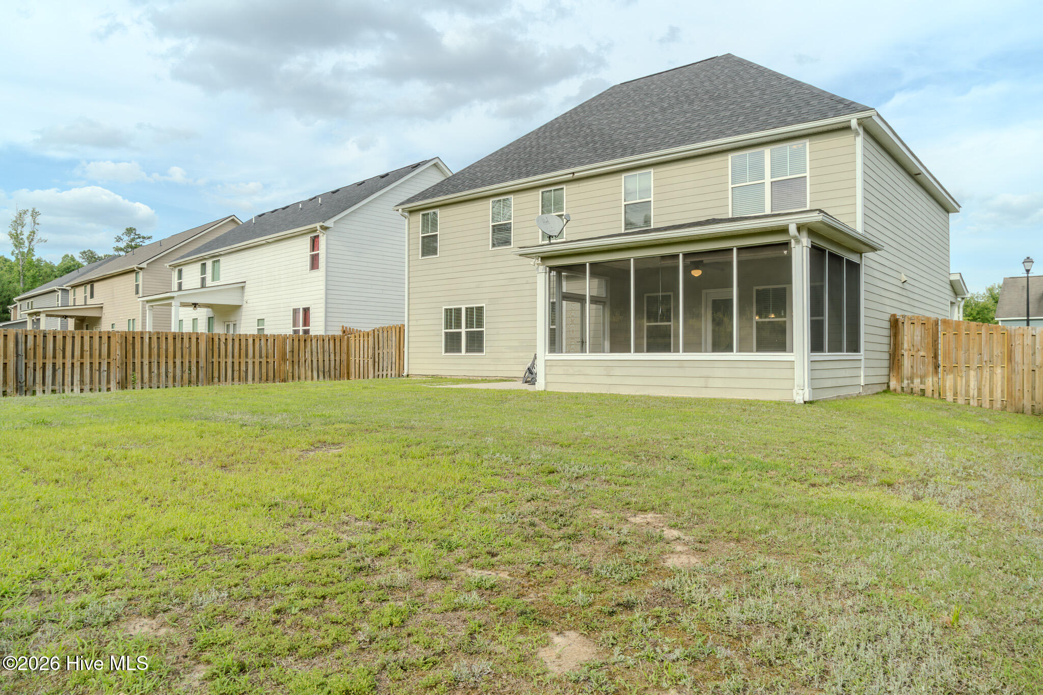 1572 Driftwood Lane Property Photo 4