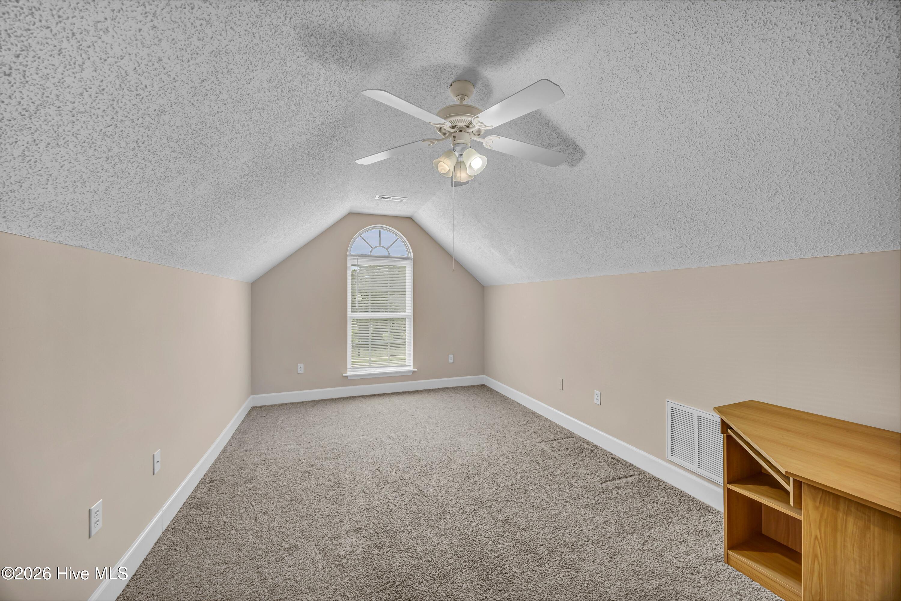 512 Hyacinth Drive Property Photo 21