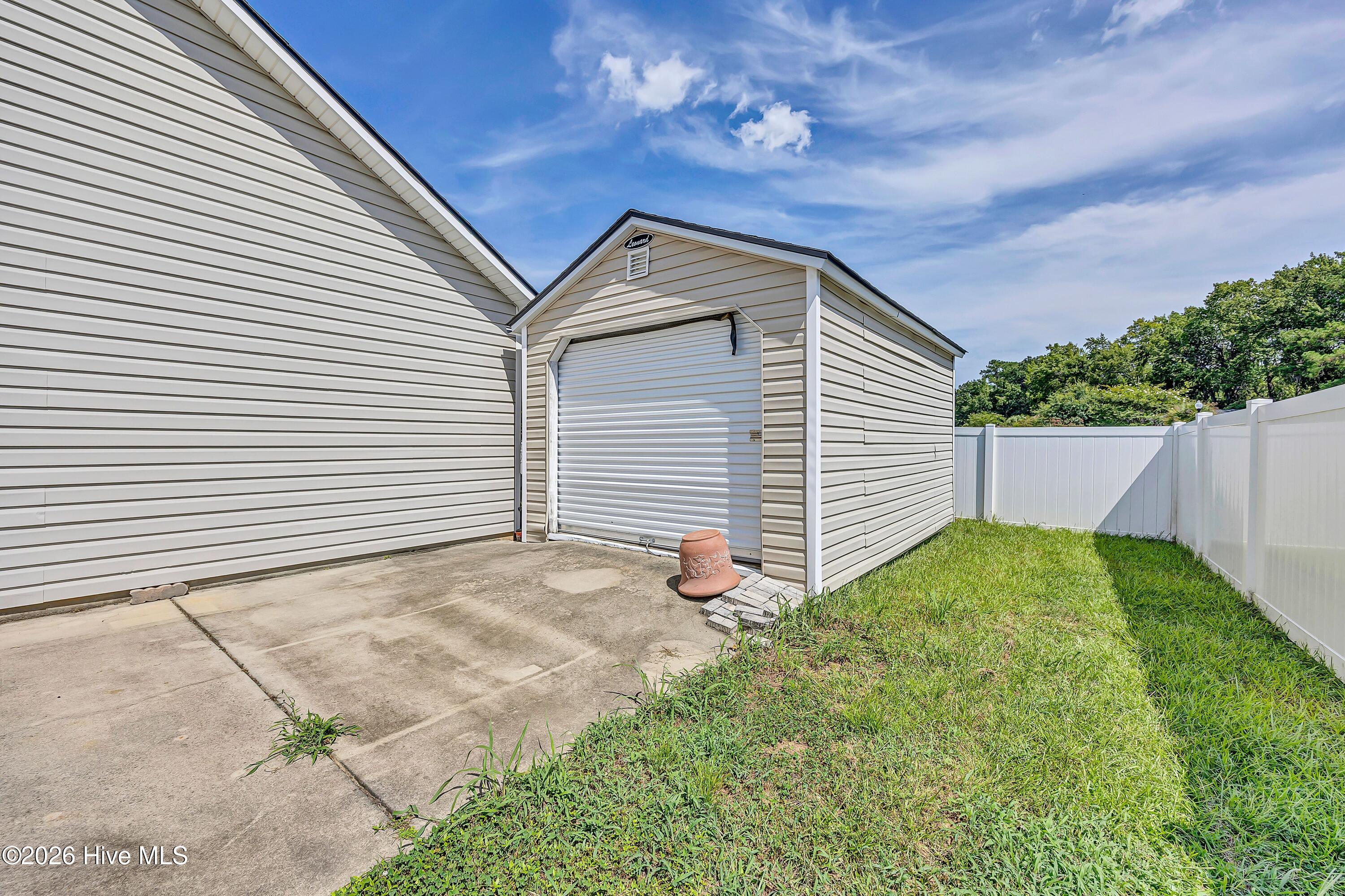 512 Hyacinth Drive Property Photo 25