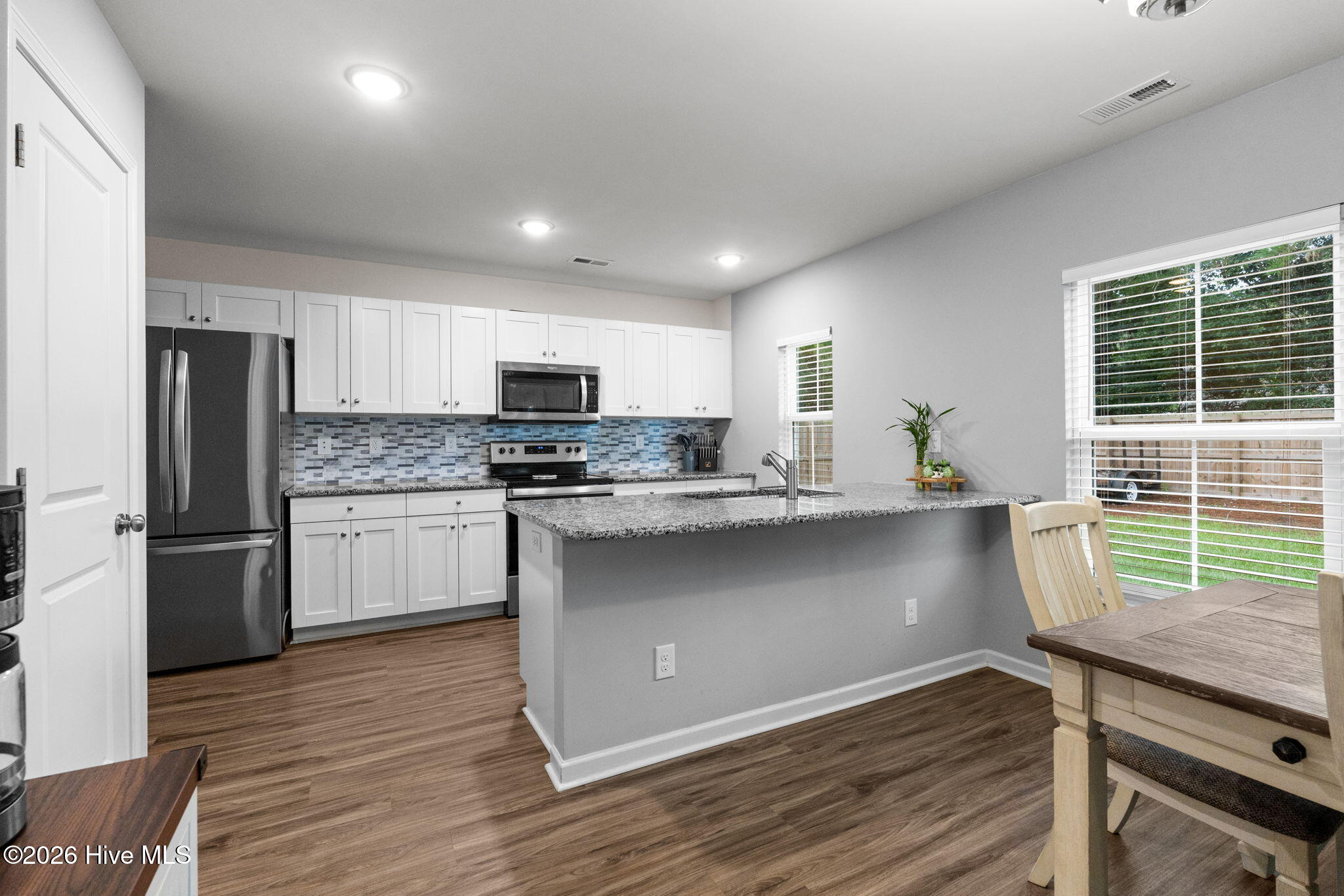 825 Usher Avenue Property Photo 6
