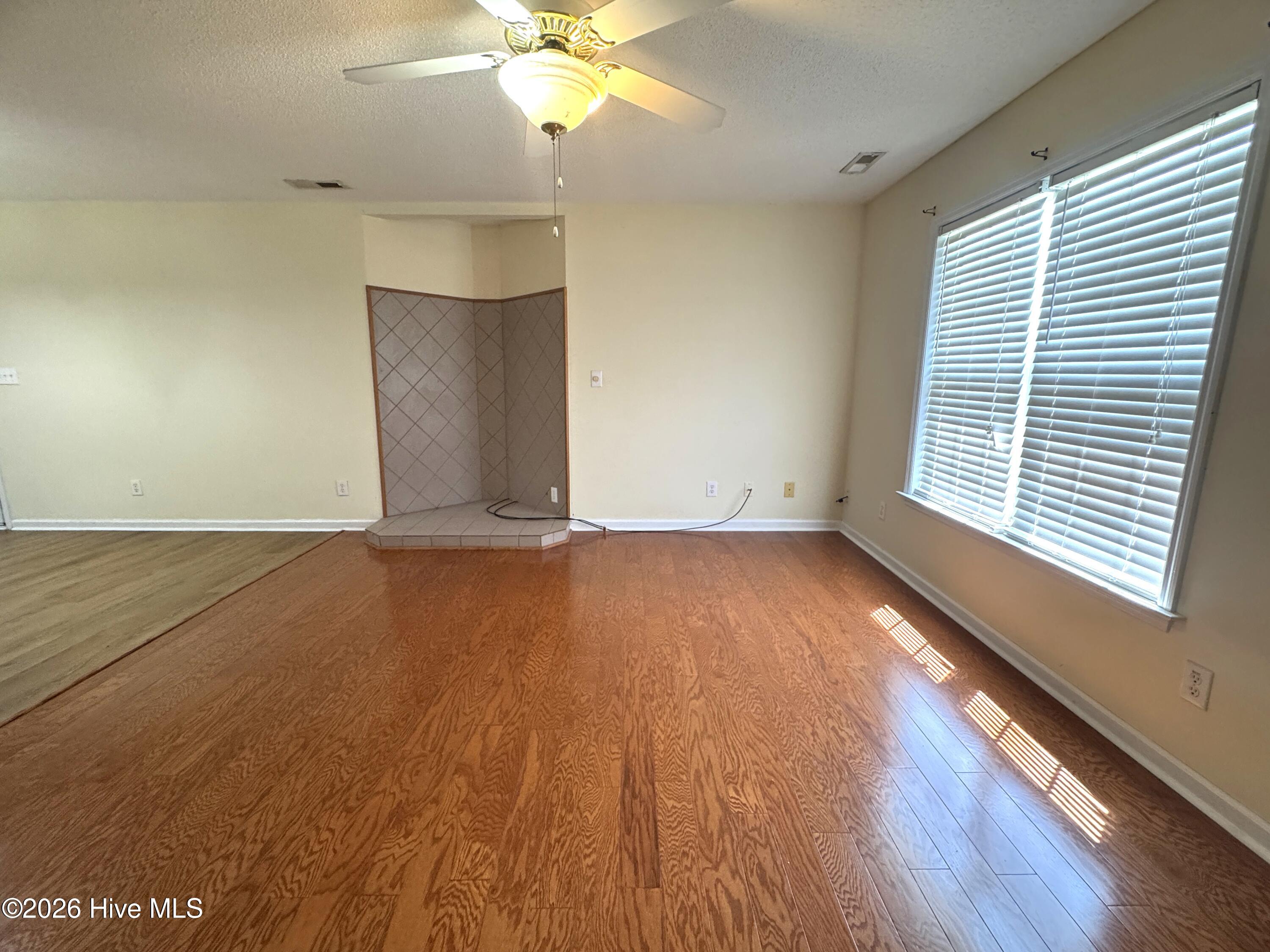 2638 Pinewood Home Drive Property Photo 2