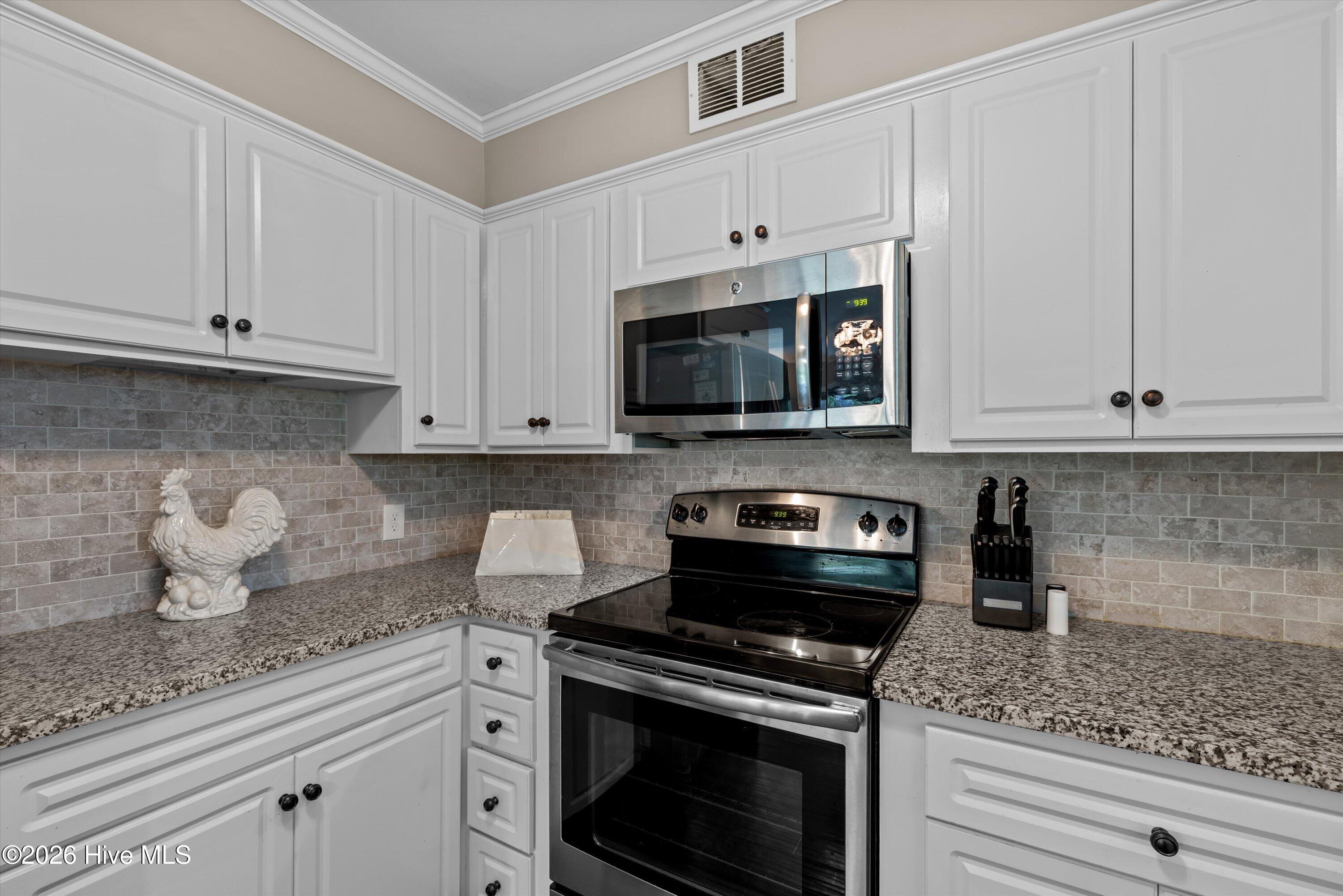 2922 Stratford Drive Property Photo 23