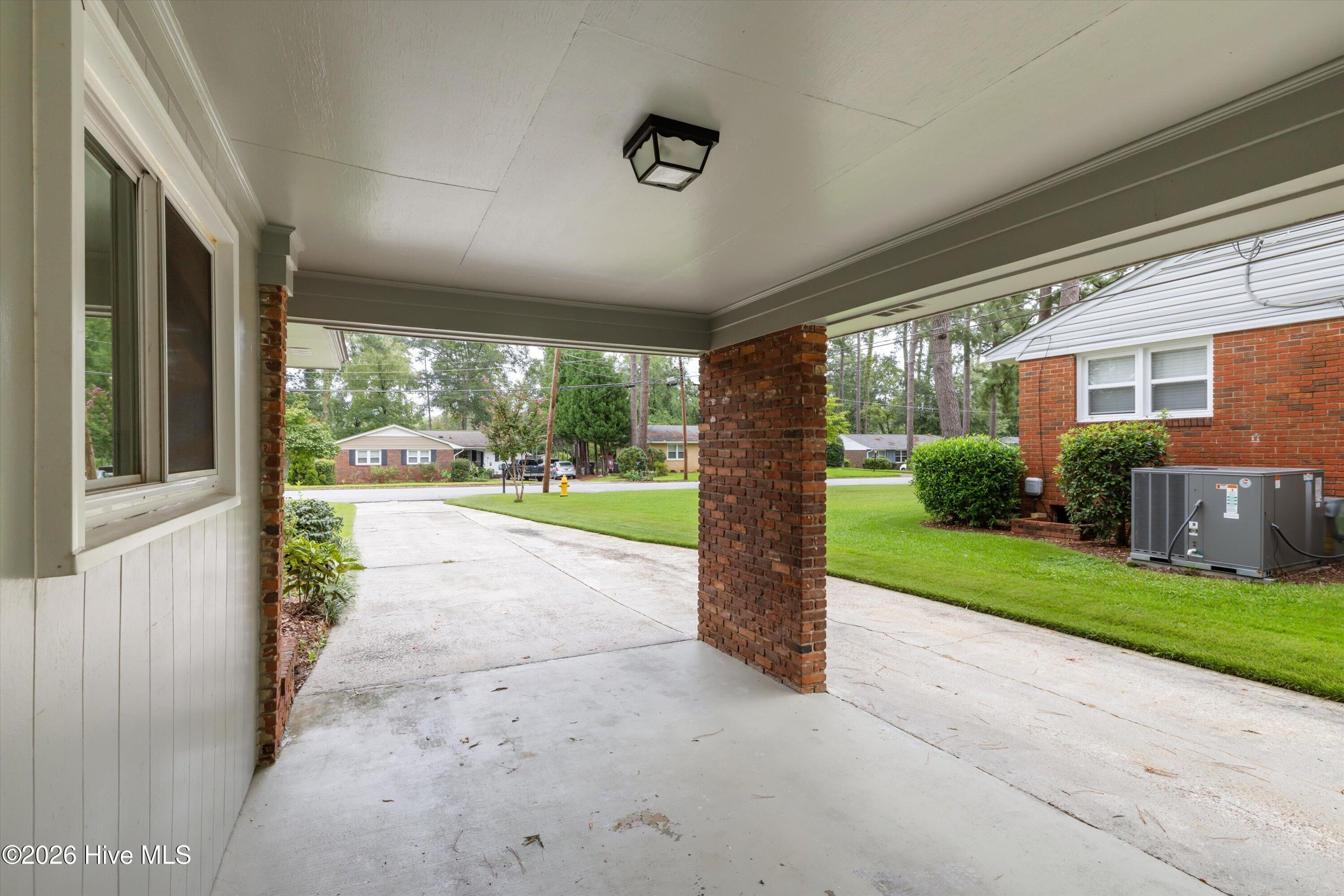 2922 Stratford Drive Property Photo 36