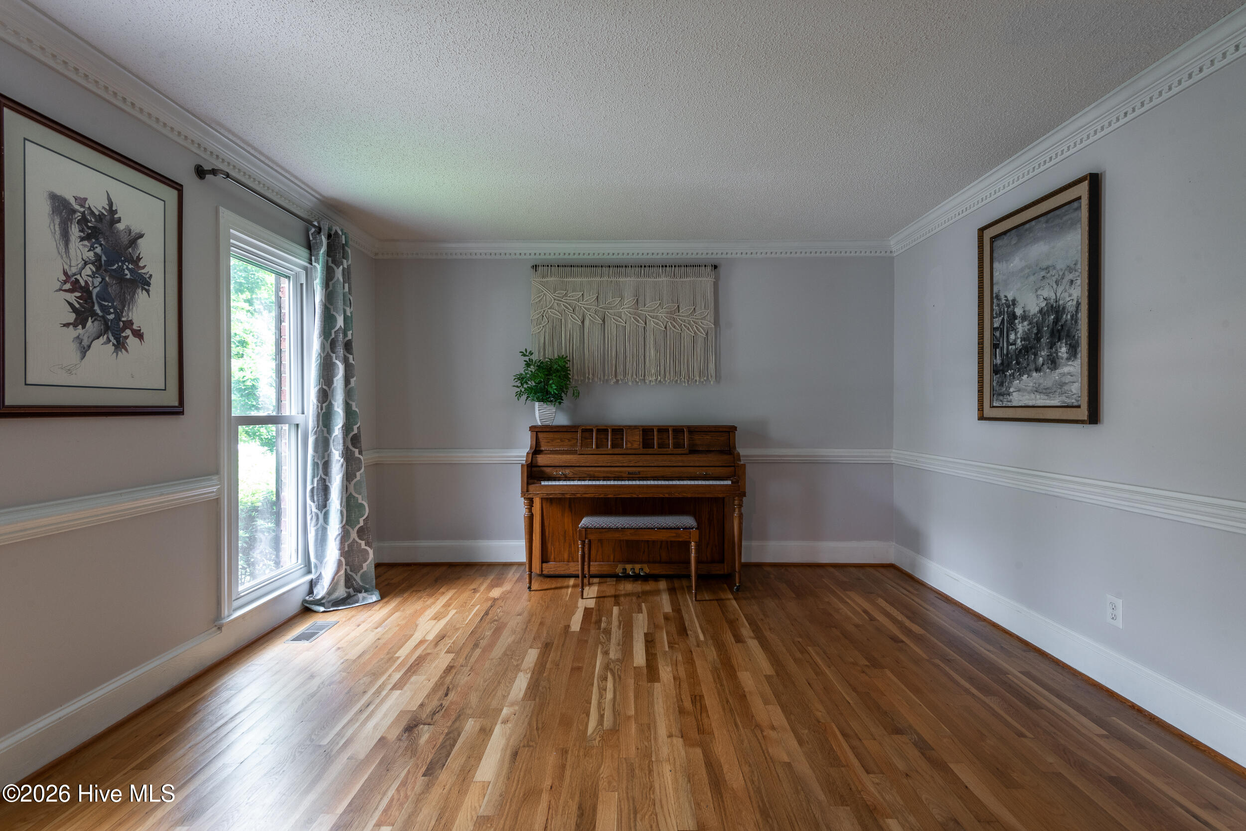 1602 Woodwind Drive Property Photo 6